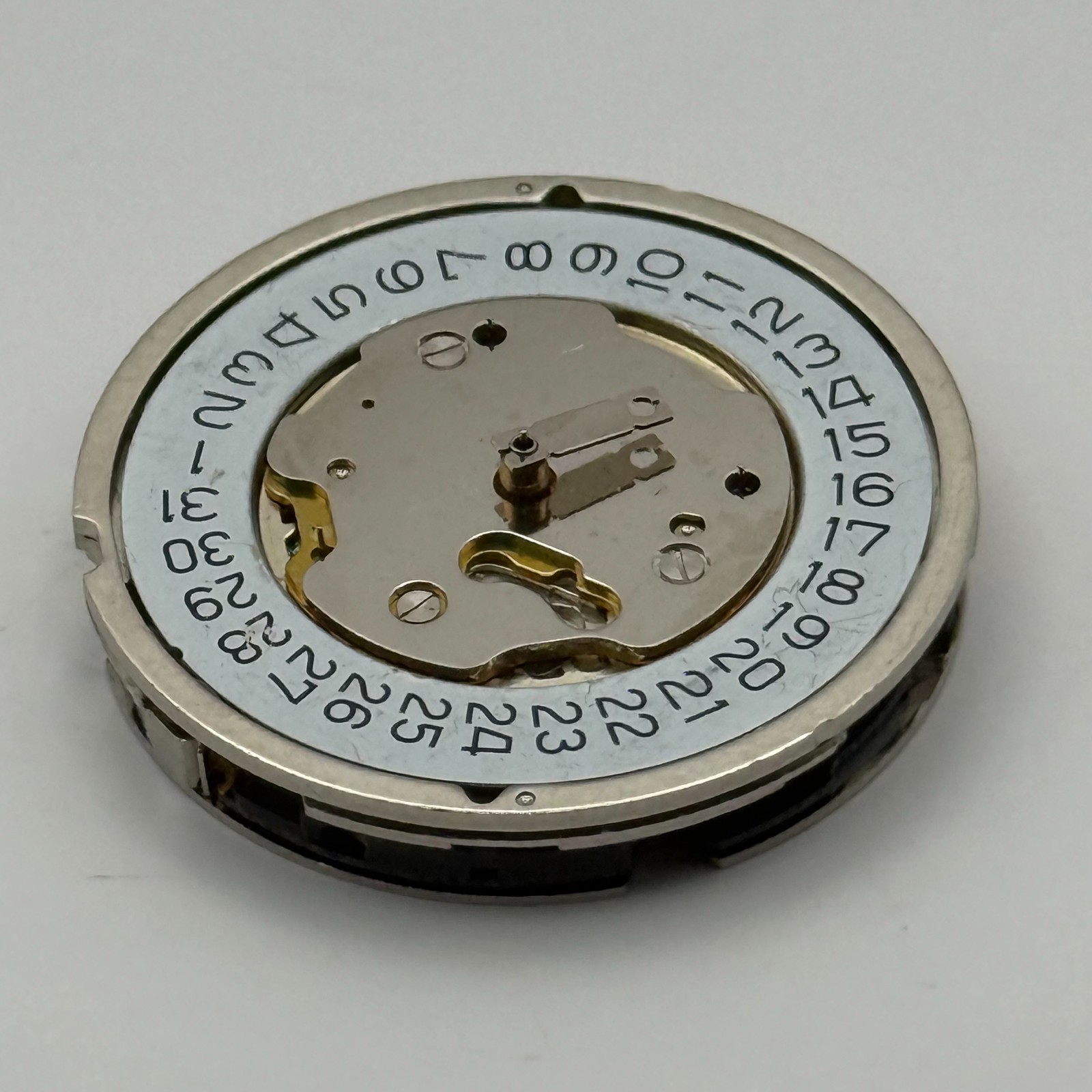 Ronda 5040.D Watch Movement Quartz Swiss Date 6 Jewels Vintage Parts 28.5mm