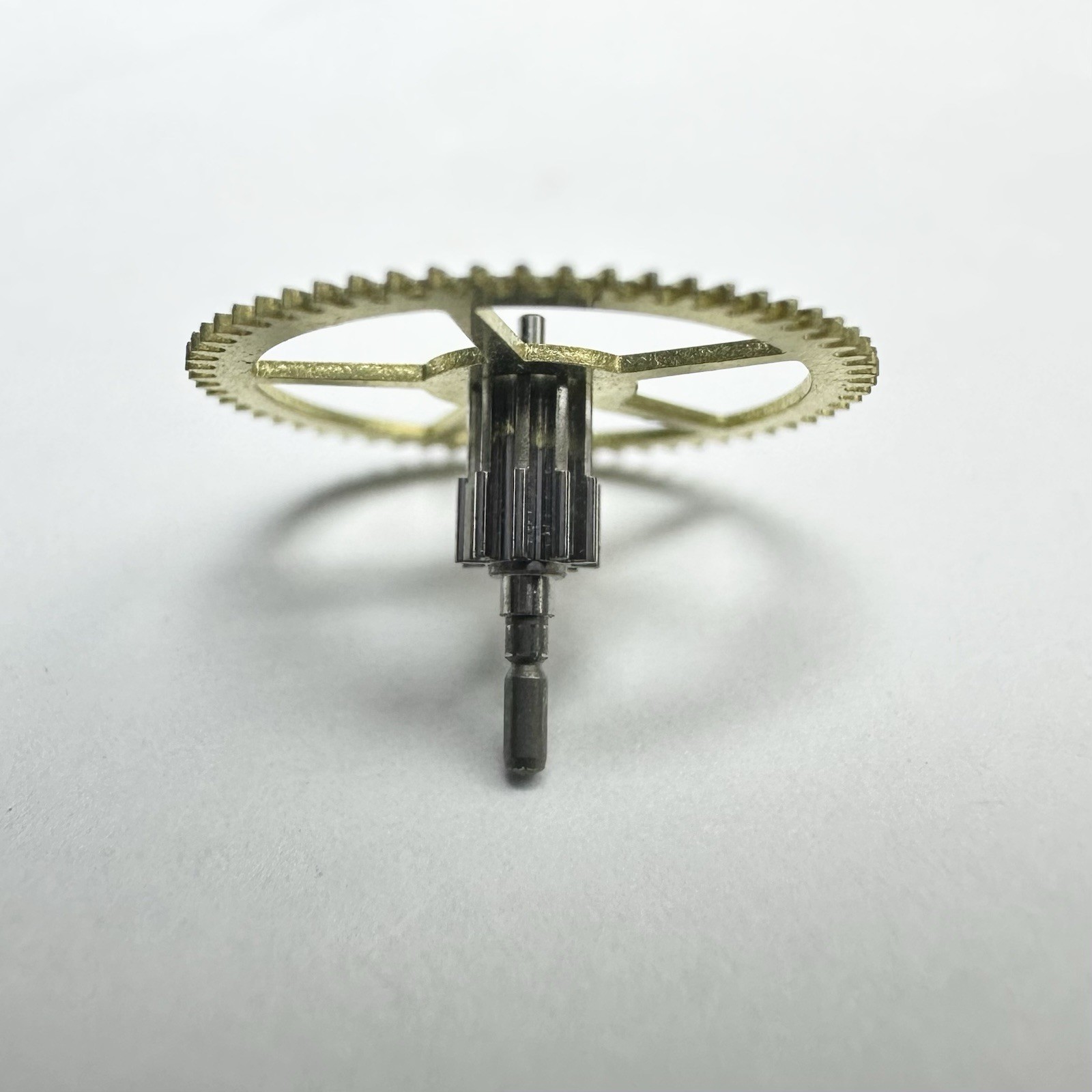 241 901 NOS FOURTH WHEEL SWEEP SECOND WHEEL FOR VINTAGE SEIKO STOPWATCH 9011 A-S