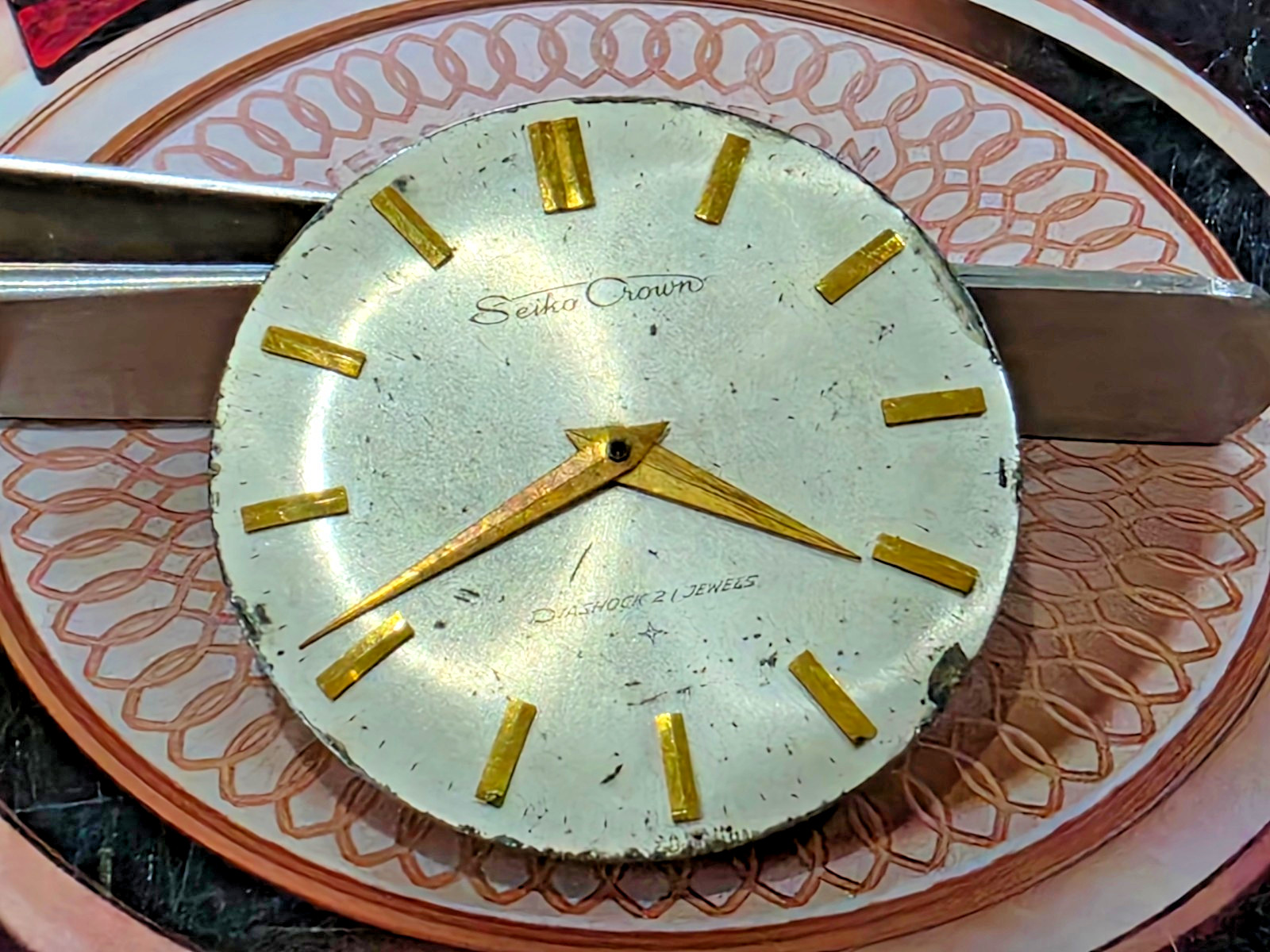 Vintage Antique Seikosha Seiko Made In Japan Hand-Wound Movement 560 For parts.