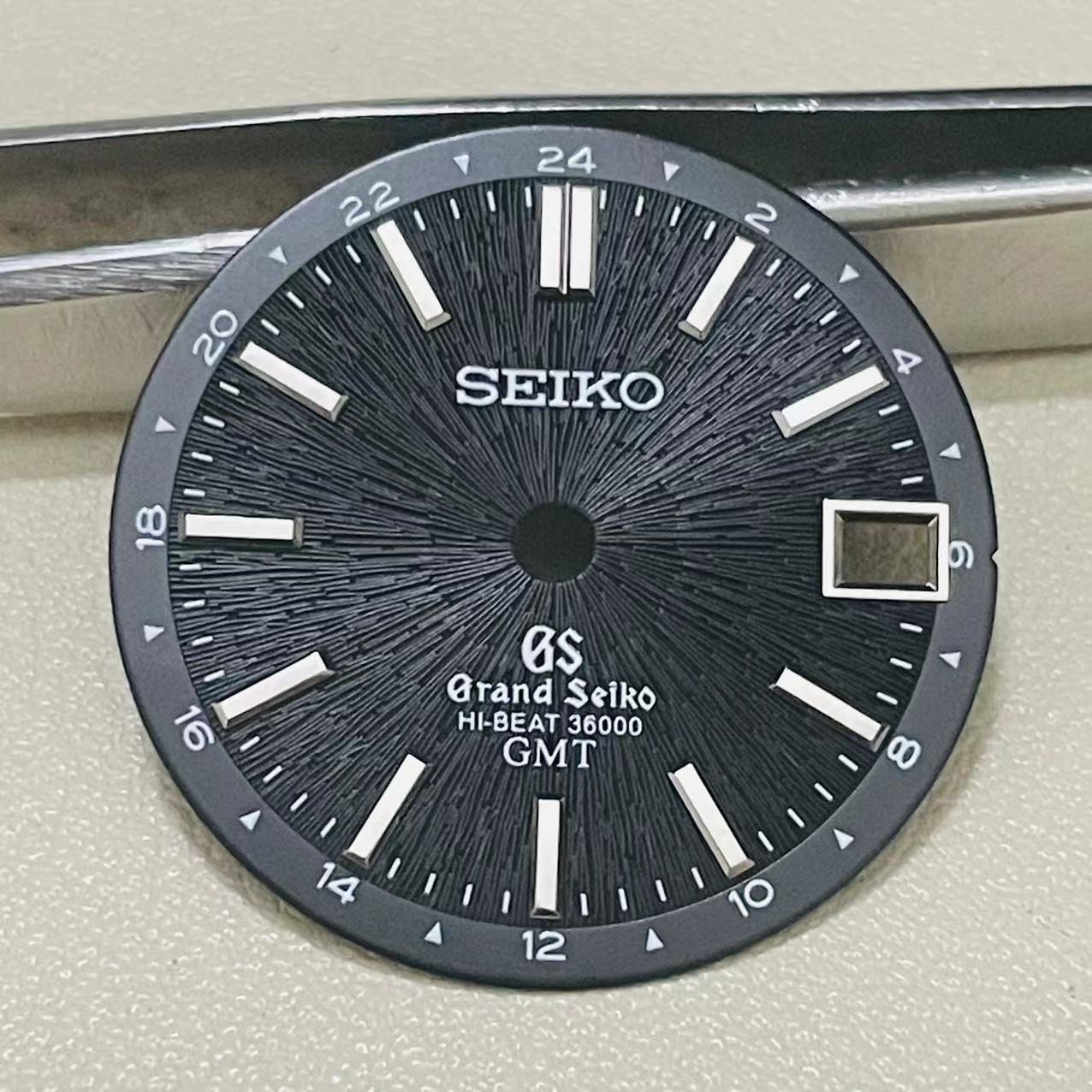 28.5mm GMT Sand Line Pattern Watch Dial No Luminous for Nh34 Nh35 Movement