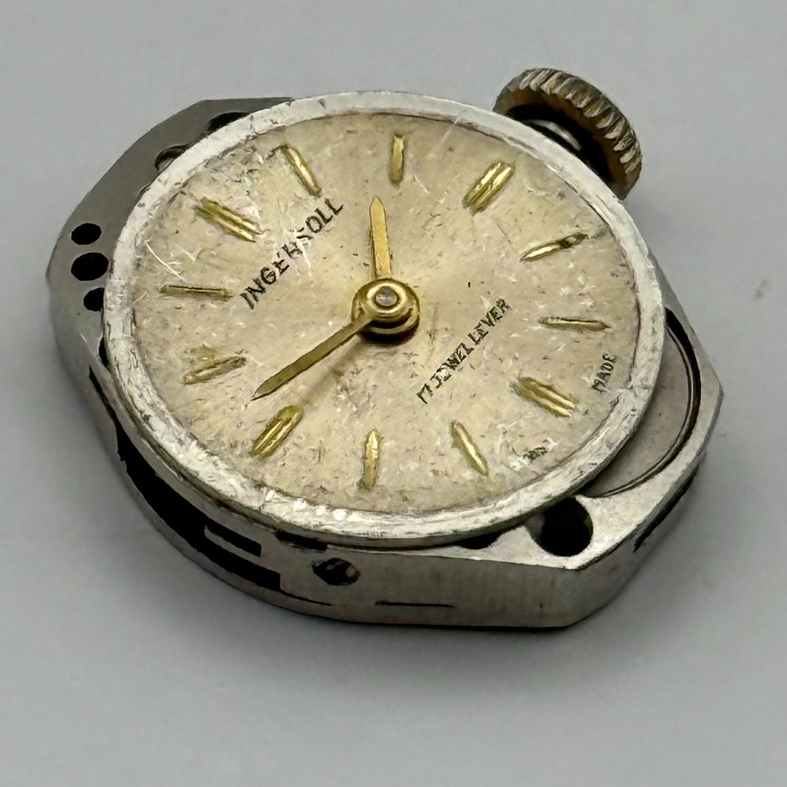 FHF ST 69-21 Watch Movement Ingersoll 17 Jewels Lever Manual Wind Parts 17.7mm