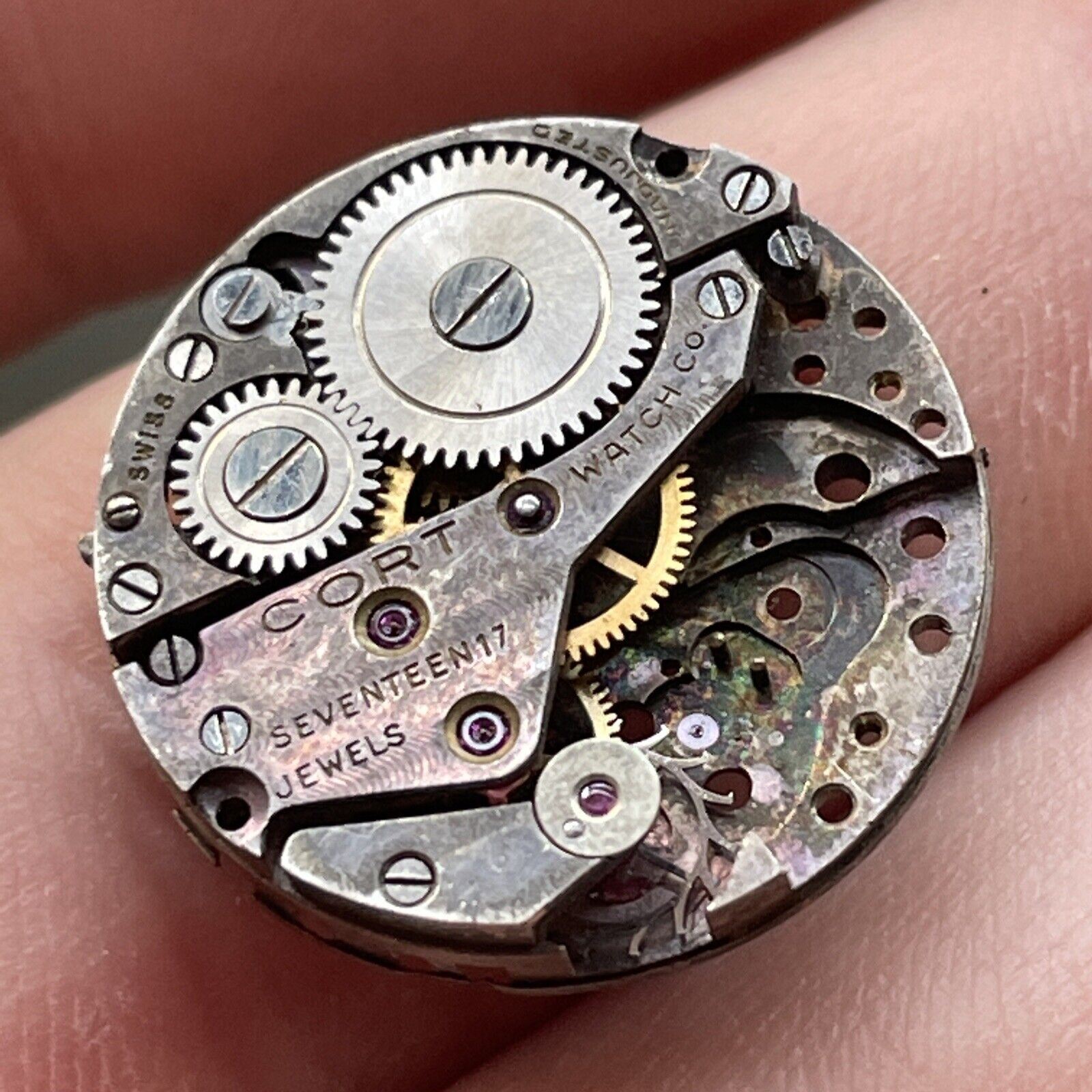 VTGV Cort Watch Co. 17 Jewels Swiss Unadjusted Movement
