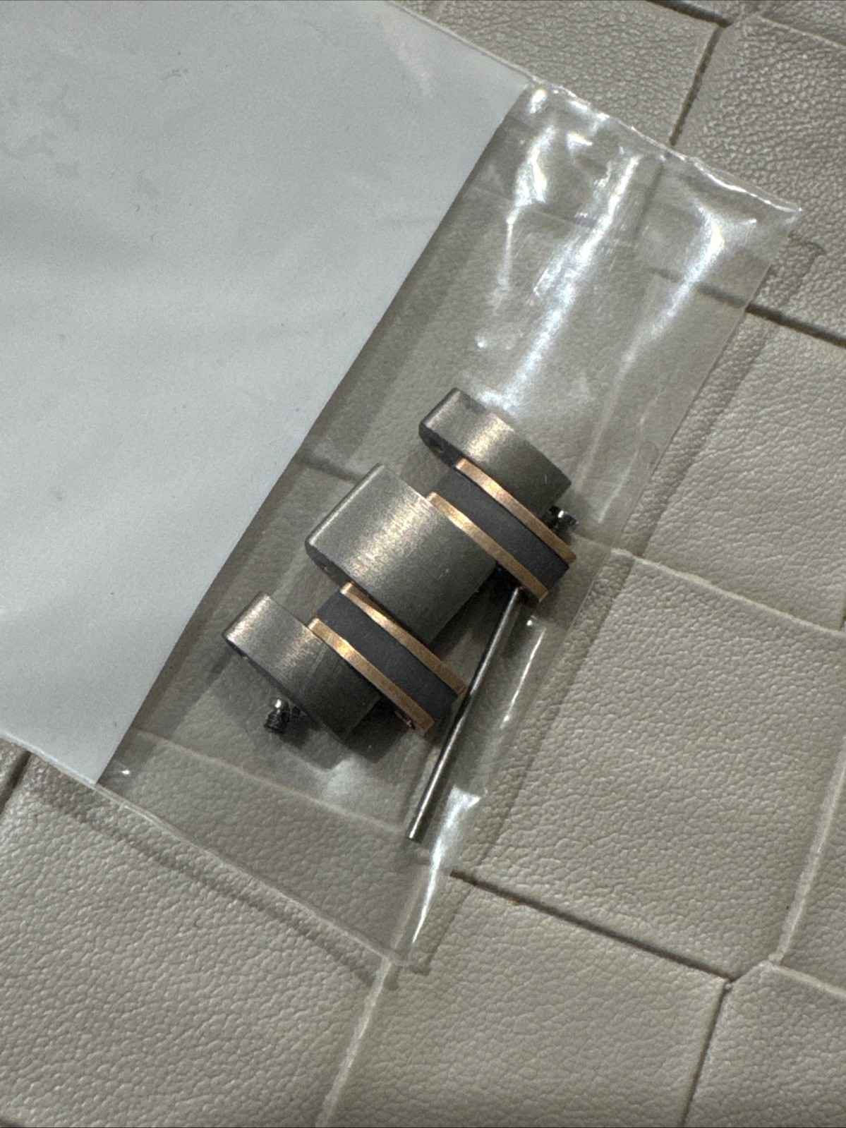 Genuine Omega Bracelet Link Titanium Tantalum Sedna Gold 210.60.42.20.99.001