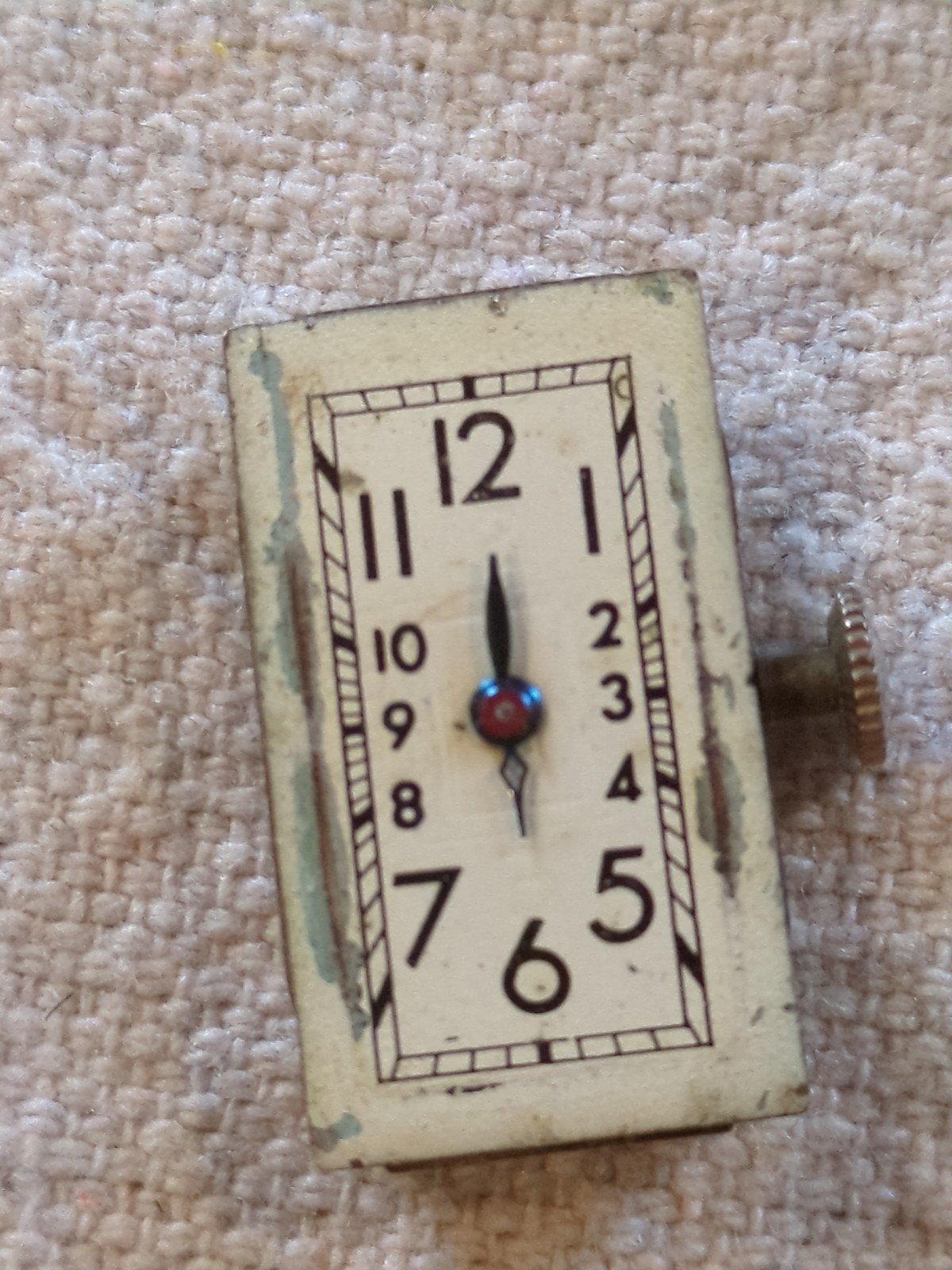 Lot of 9 Vintage Ladies Dress Watch Movements For Parts or Repairs. See Pictures