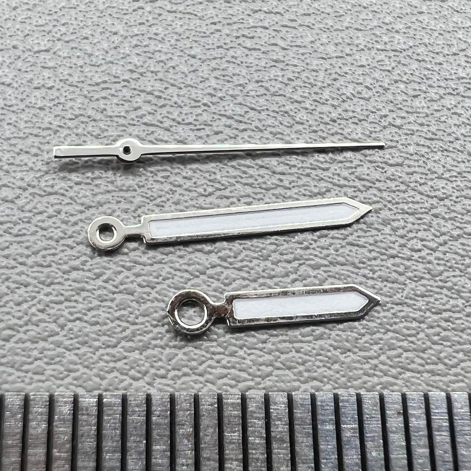 2 Sets/Pack Silver Trim Green Lume Arrow Shape Hands Set for Ronda 515 Movement