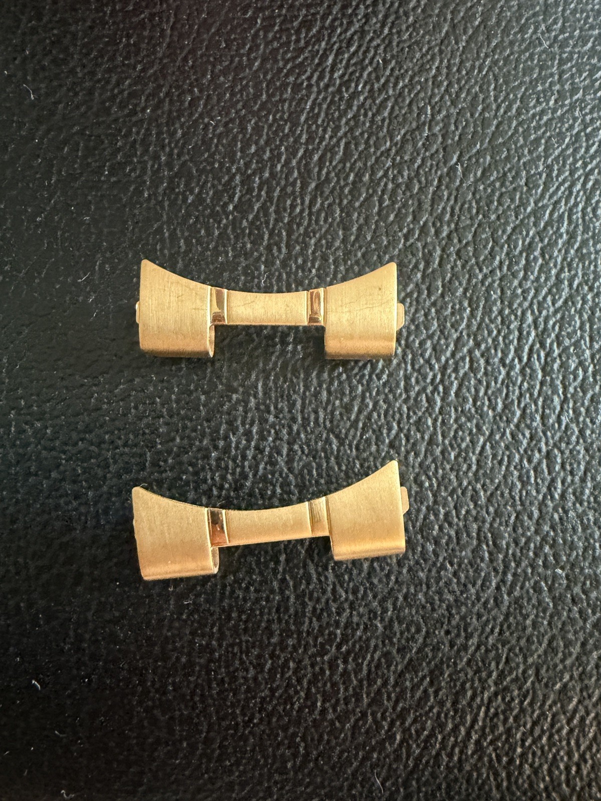 20mm Curved Gold Tone Stainless Steel Watch End Links 9.0mm Inner Width Pair