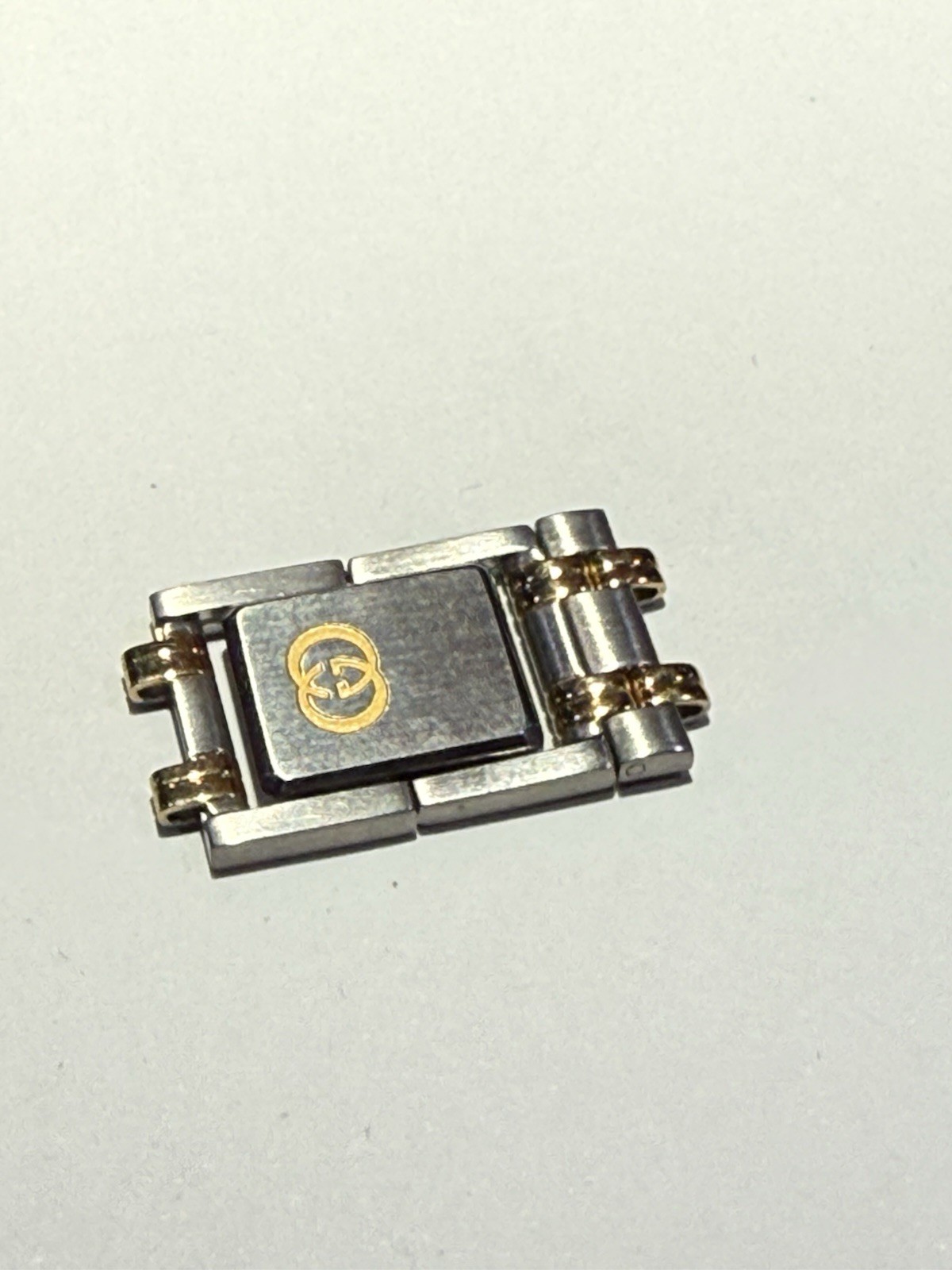 New Old Stock Vintage Gucci 9000M Mens Watch Band Lock