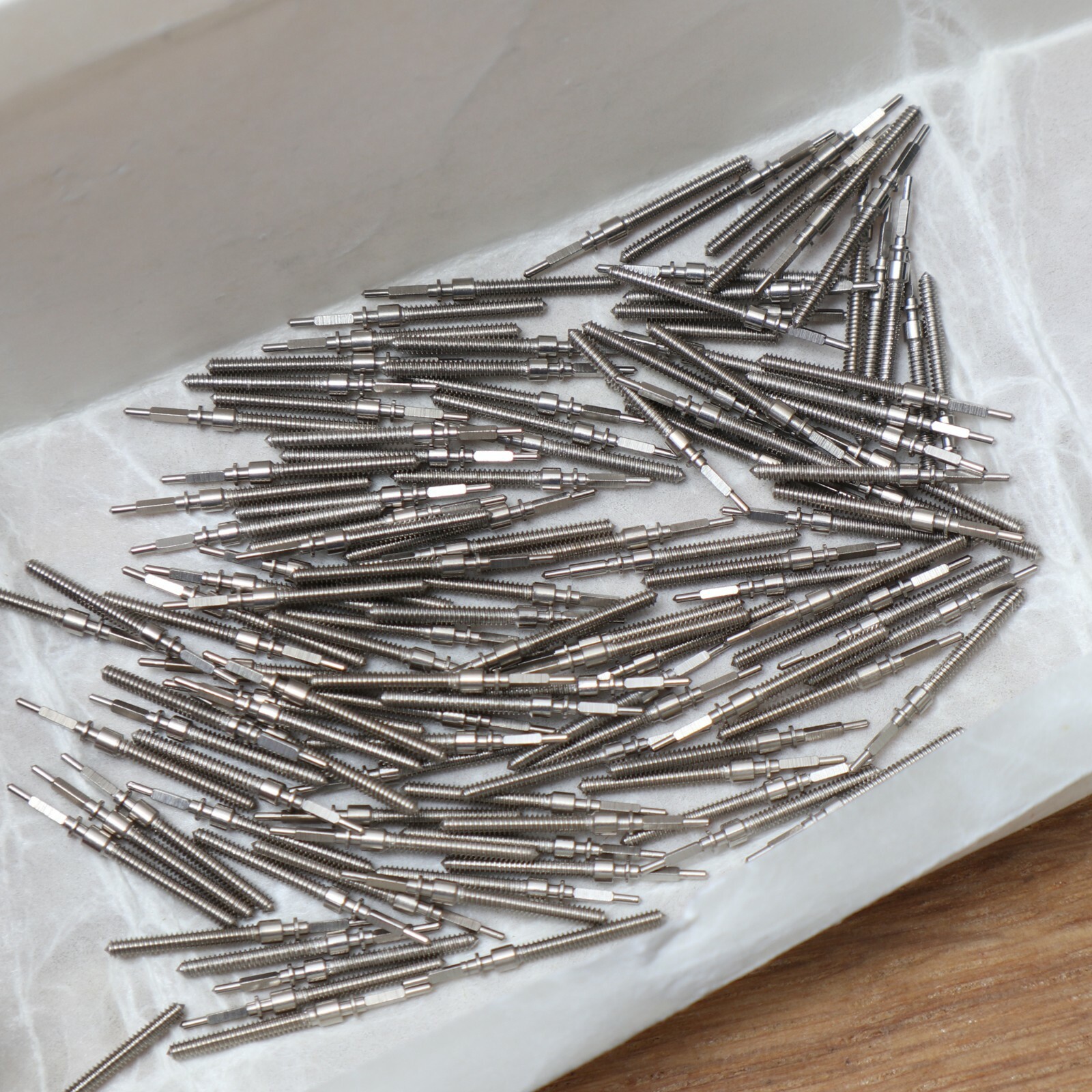 OMEGA 450 455 660 661 WINDING STEMS NEW OLD STOCK WATCHMAKERS REPAIRS ( 1 STEM )