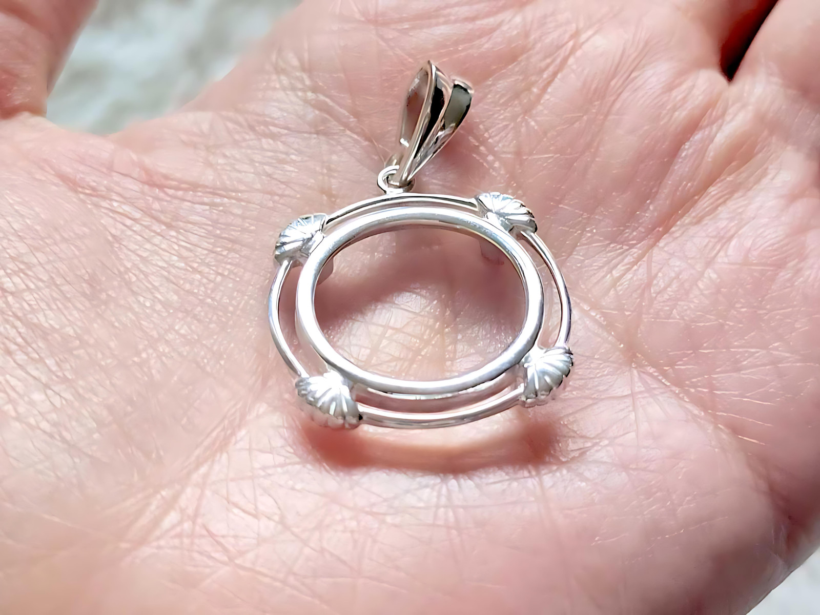 925 Sterling Silver Prong Back Clamshell Edge Bezel for 19mm Penny 1 Cent Coins