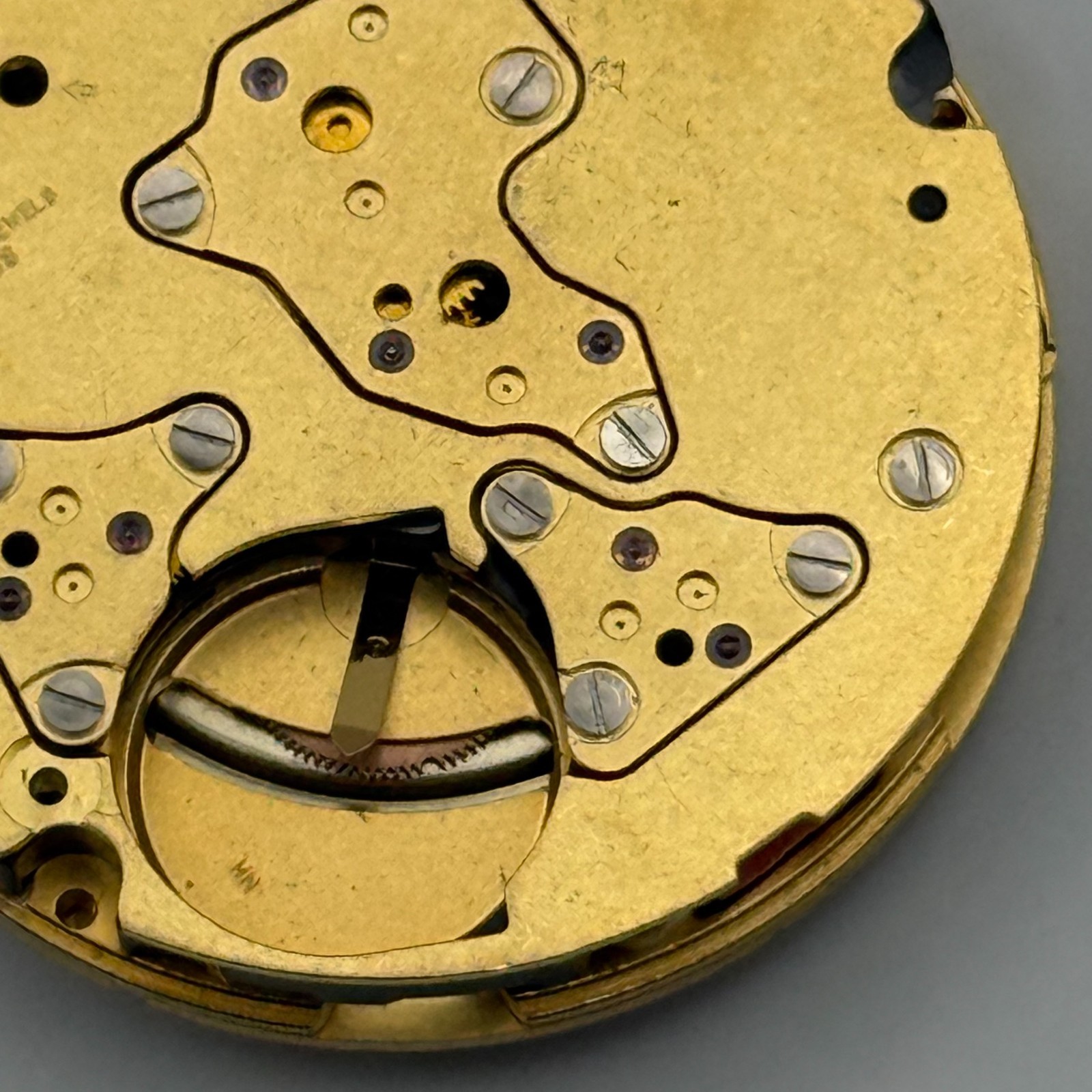 Ronda 5040.D Watch Movement Quartz Swiss R9 13 Jewels Parts Repair Spares 28.6mm