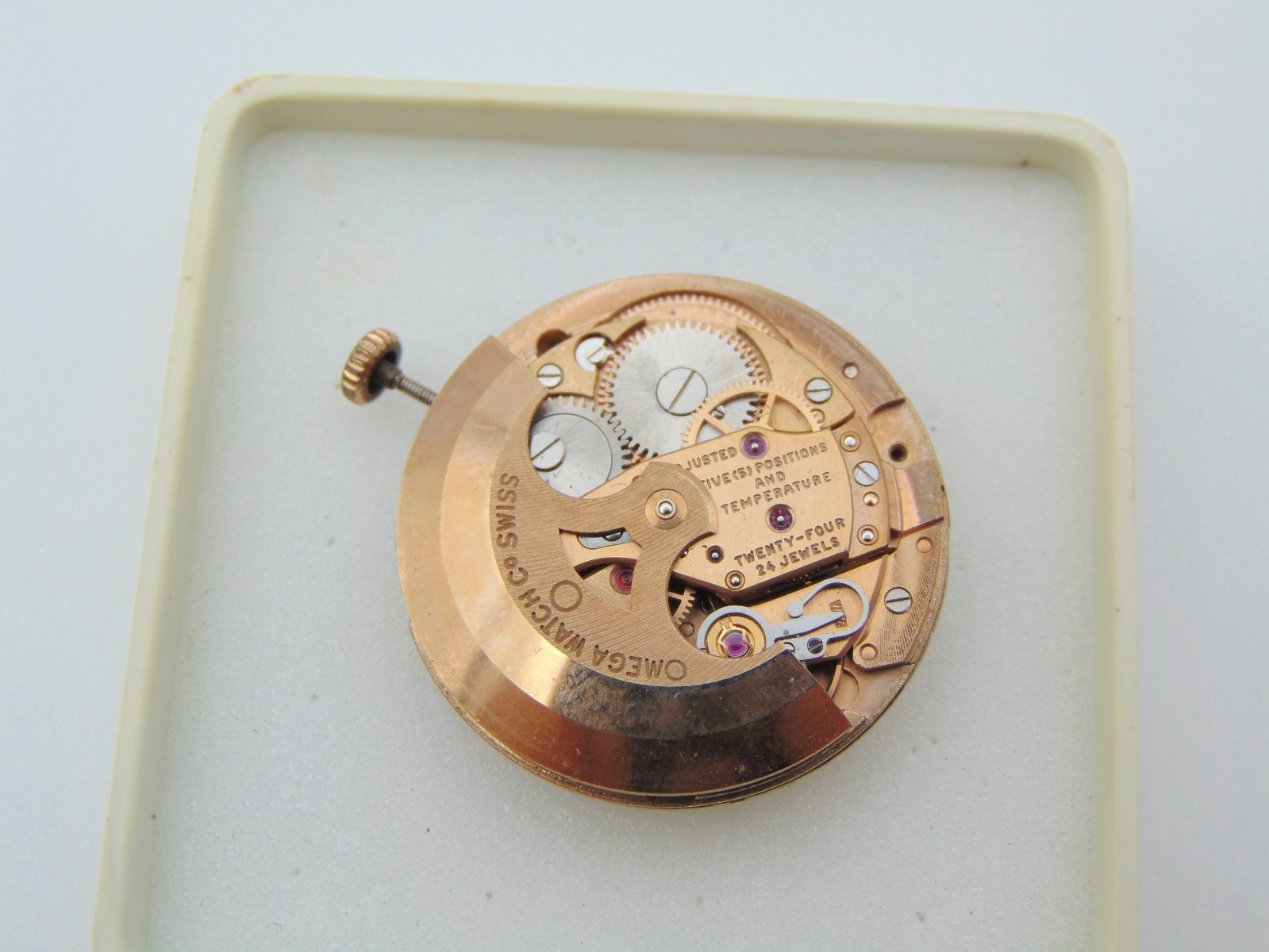 ORIGINAL OMEGA CONSTELLATION PIE PAN MOVEMENT COMPLETE – OMEGA 564 – ( WORKING )