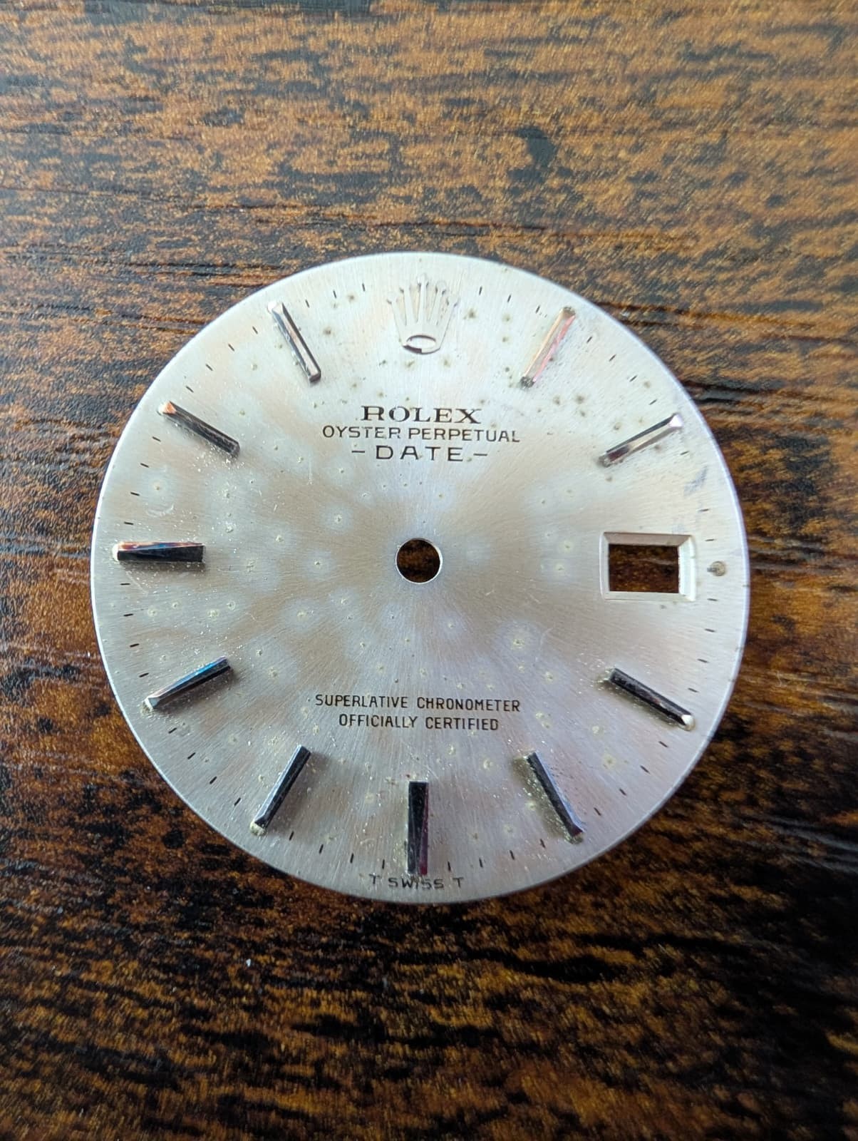 ROLEX OYSTER PERPETUAL DATE 1501 SILVER STICK DIAL – POOR CONDITION