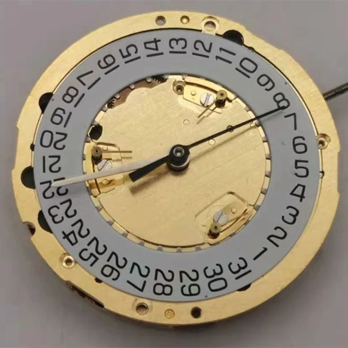 Swiss Made ETA 251.272 Quartz Movement 3 Hands Date Golden Watch Mechanism