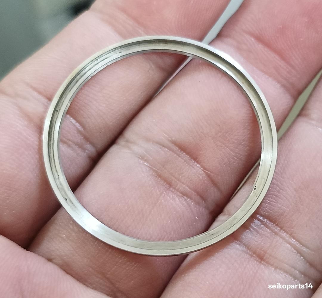 GENUINE SEIKO ARNIE H558-500A H558-5000 H558-5009 CRYSTAL RETAINING RING