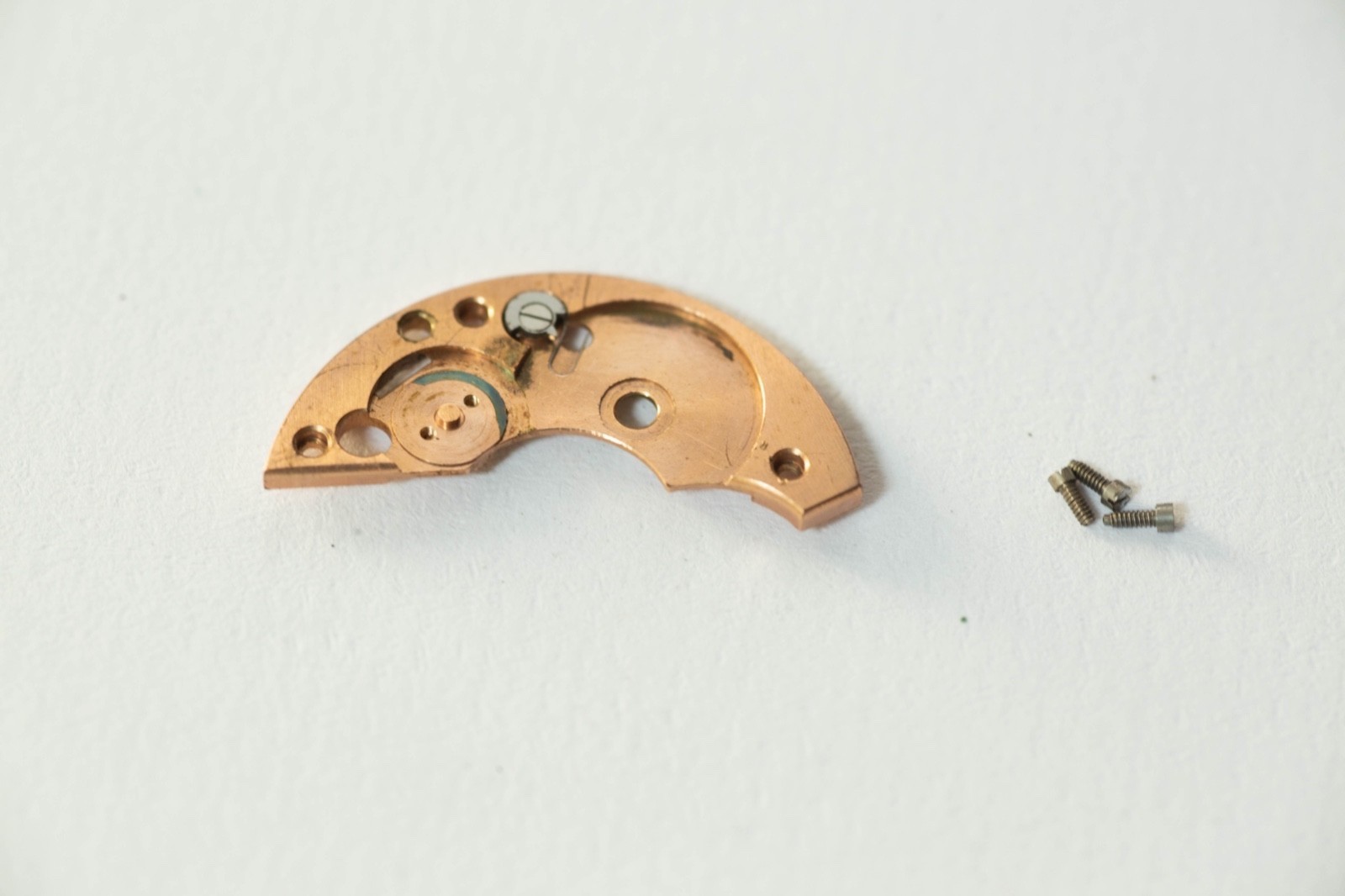 Omega Caliber 330, 351, 352 & 354 Part 1001 bridge with screws