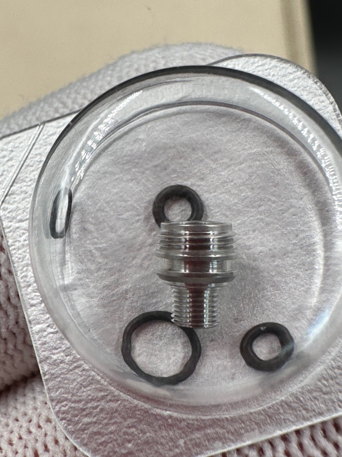 Genuine Rolex 24-7030-0 – TUBE DE COURONNE 7030 AC & JOINT. OEM Seale