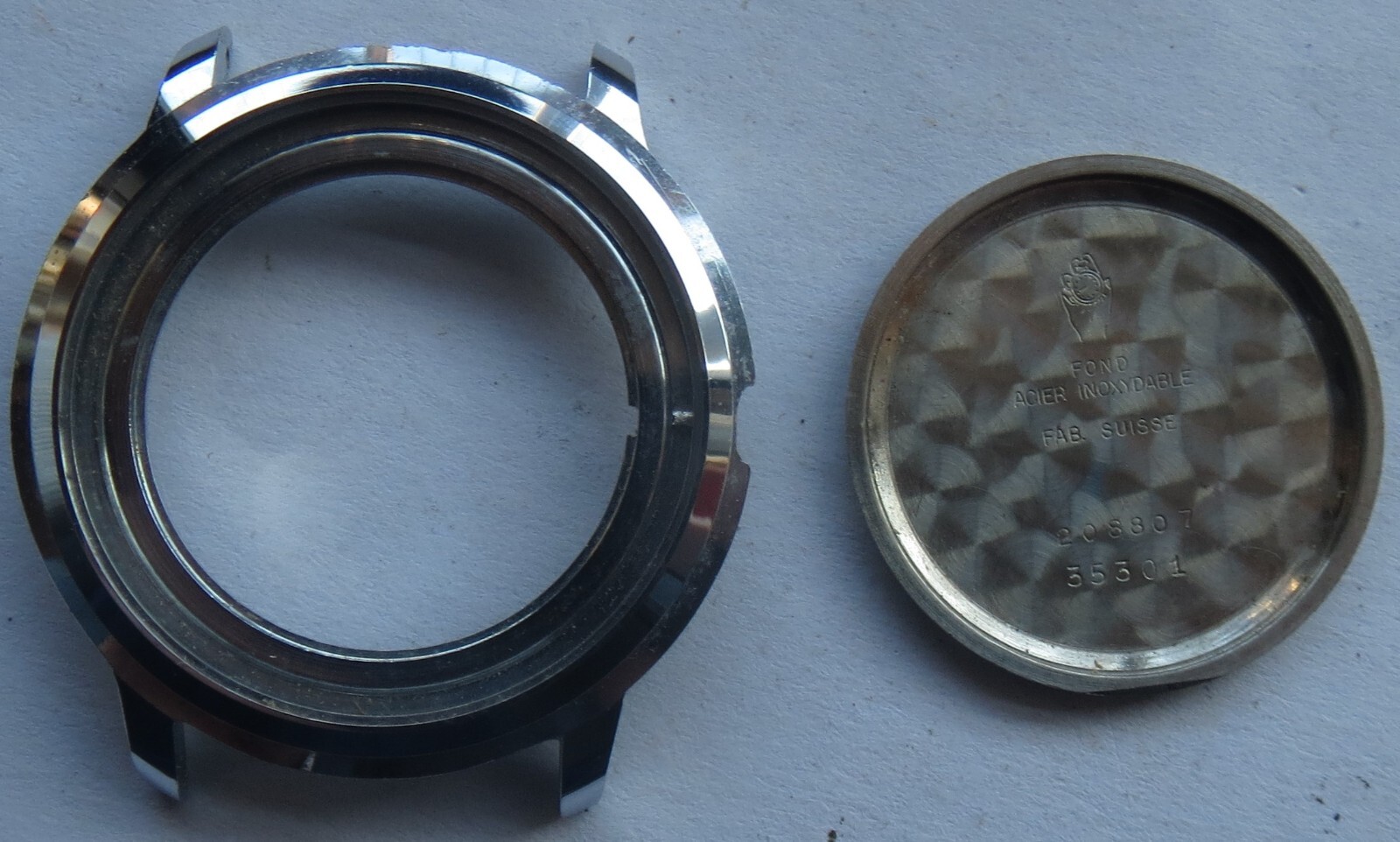 Movado mens wristwatch nickel chromiun case 35 mm. in diameter N.O.S