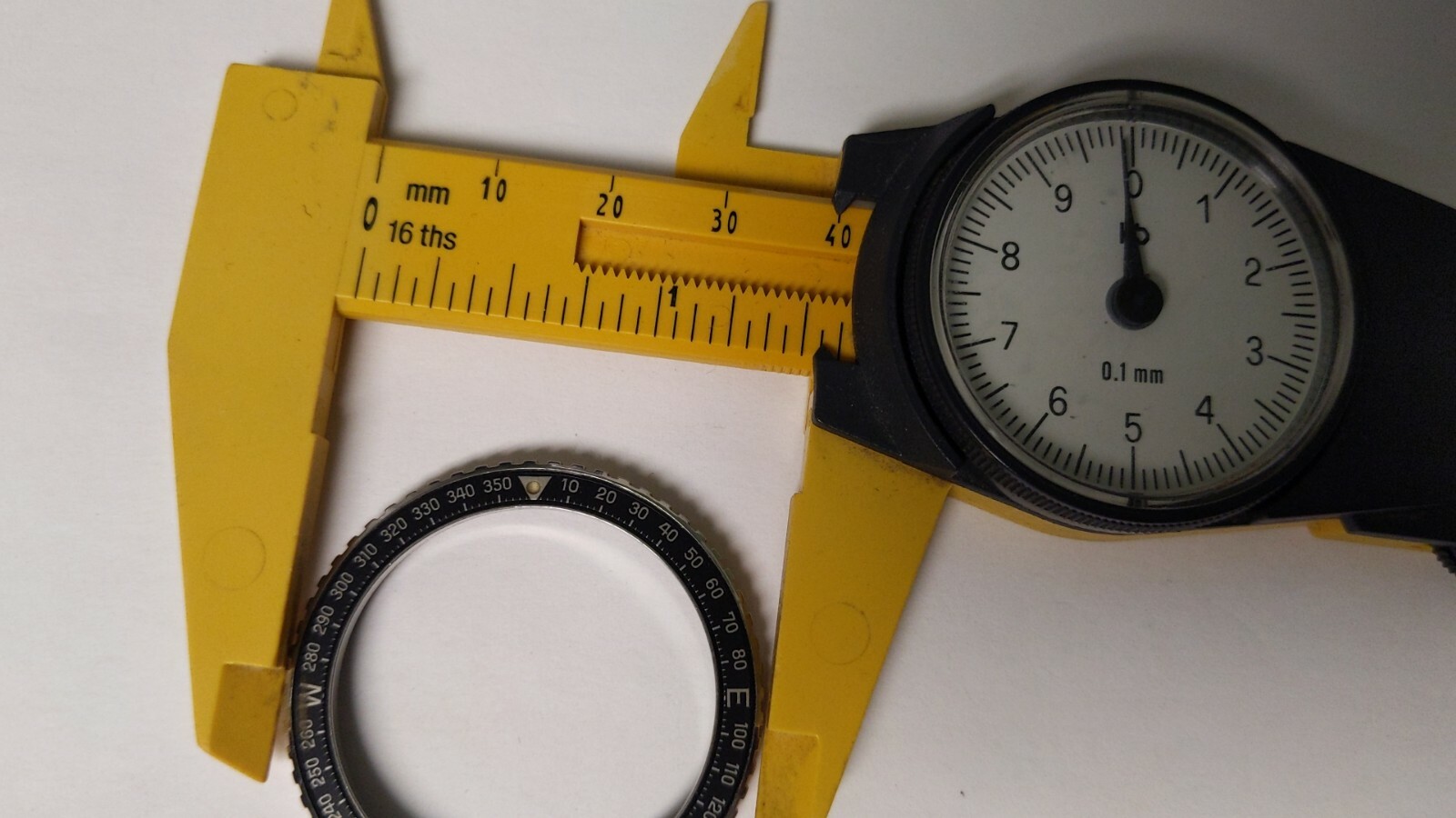 Vintage Breitling Pluton 3100 Bezel. 31mm inner diameter, 40mm outer diameter. s