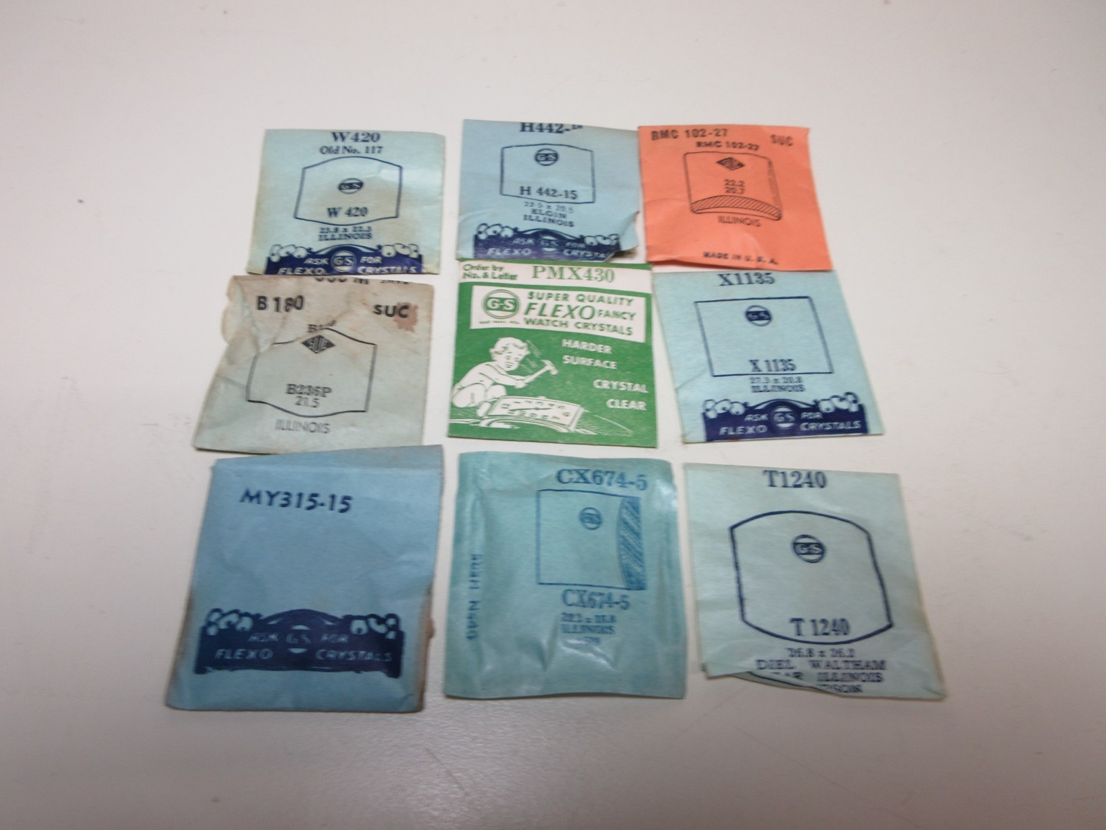 LOT OF G.S SUC MENS ILLINOIS WATCH CRYSTALS ASSORTED NEW OLD STOCK FLEXO #35