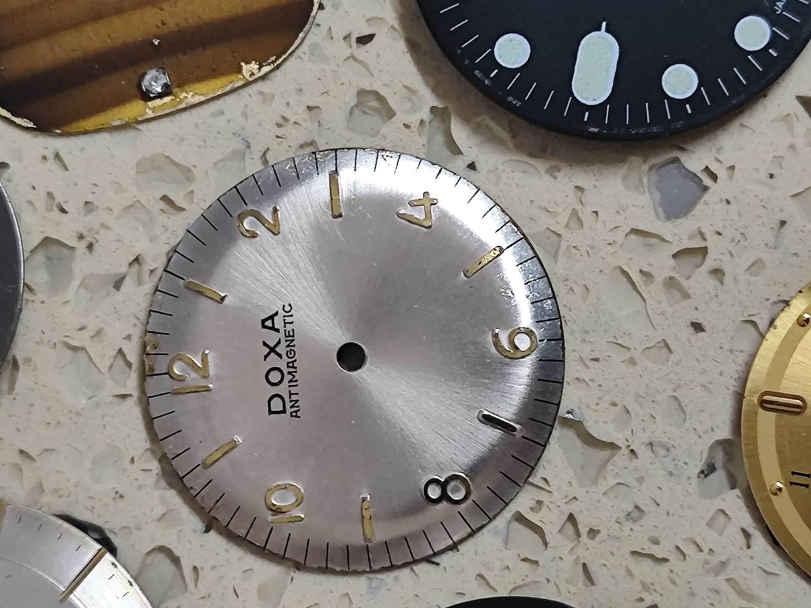 Lot Vintage Dials Seiko /Tissot/Casio/Citizen/olma/ Lot 30 Dial Used &NOS