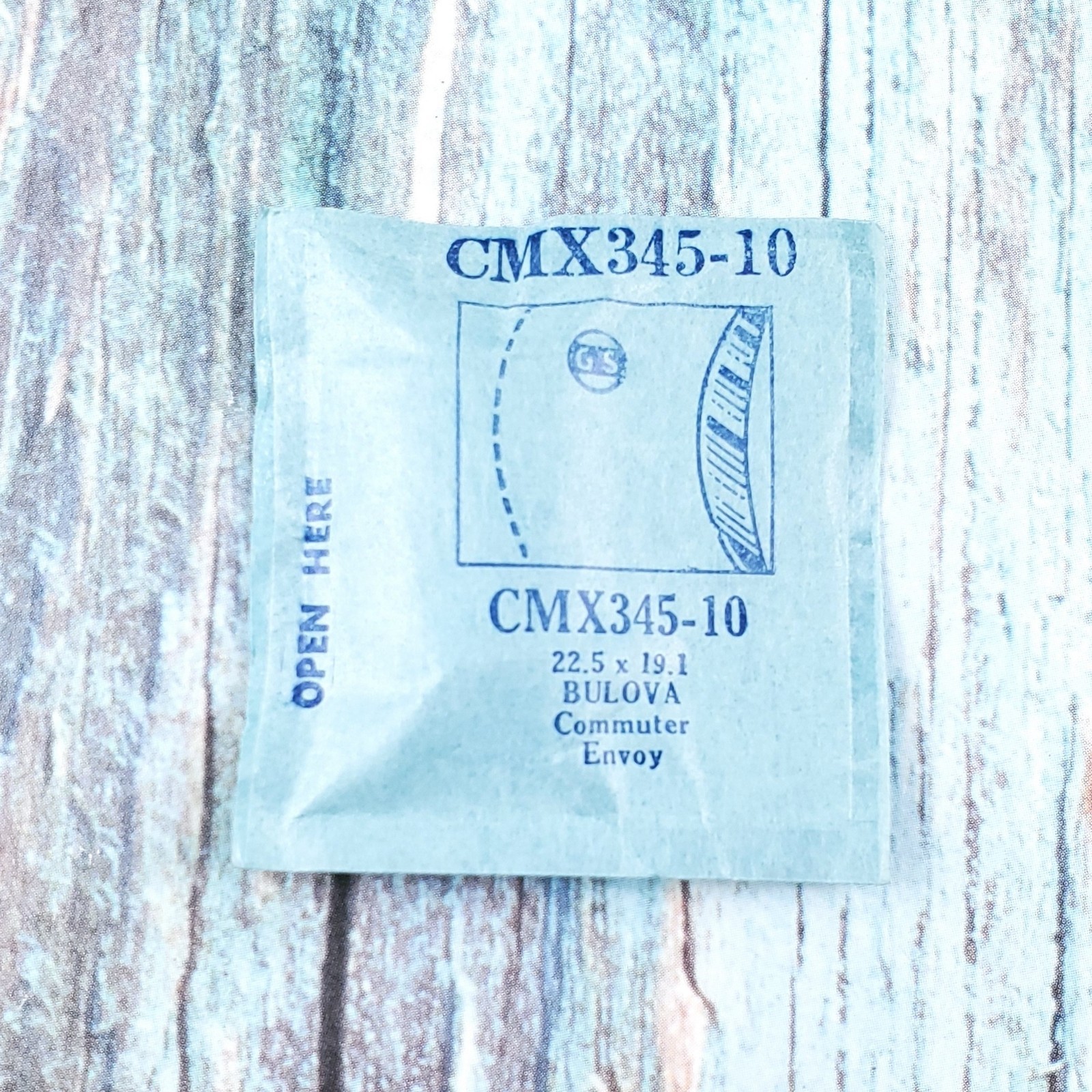 Vintage GS CMX345-10 Bulova Commuter Envoy Crystal. 22.5 x 19.1