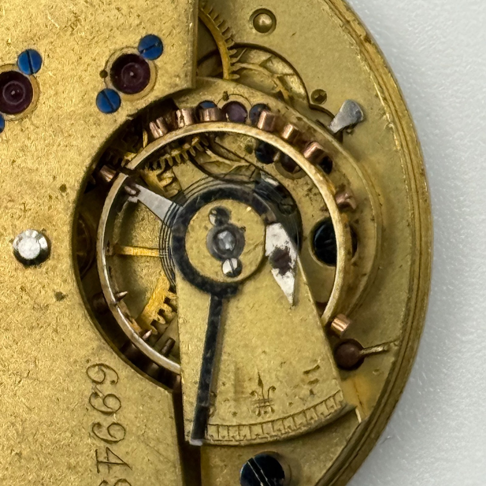 English Lever Pocket Watch Movement – Unidentified – Parts / Repair 35.7mm