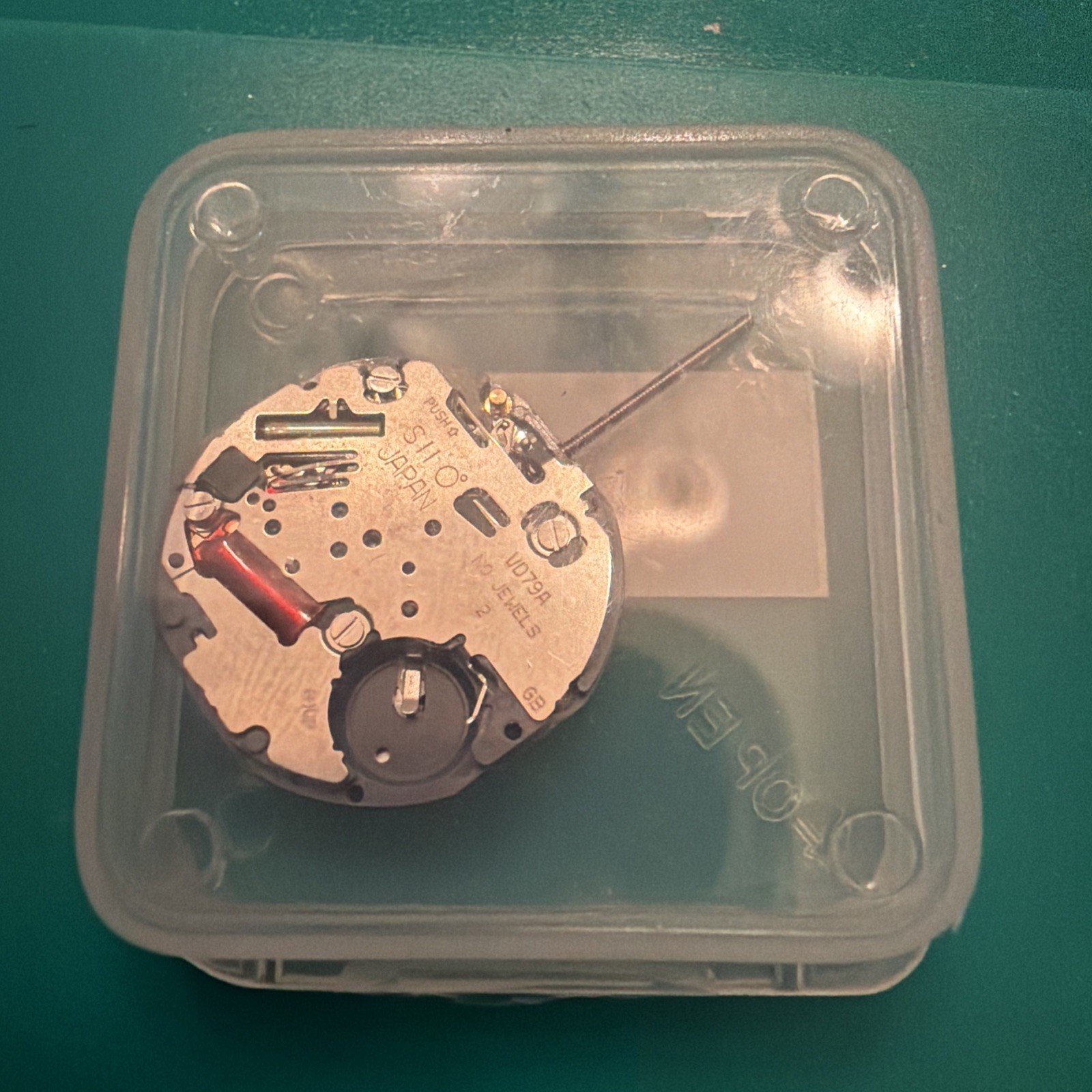 New Japan SII / TMI / Epson VD79 Watch Movement, 10 1/2 Ligne, 2 Hands, 2 Eyes