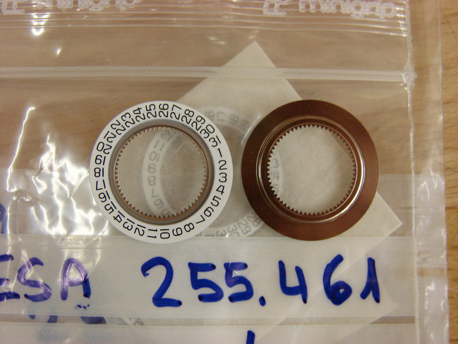 ETA 255.461, 255.561, Omega 1438 date disc, black and white, #2557, @3 position