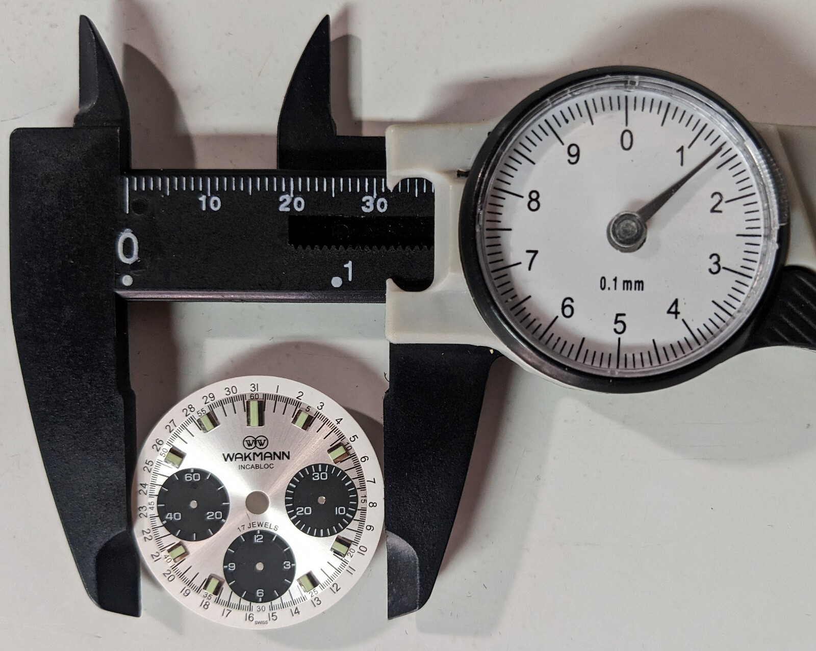 VTG WAKMANN Incabloc Calendar Date Track Chronograph Panda Dial Valjoux 72C NOS