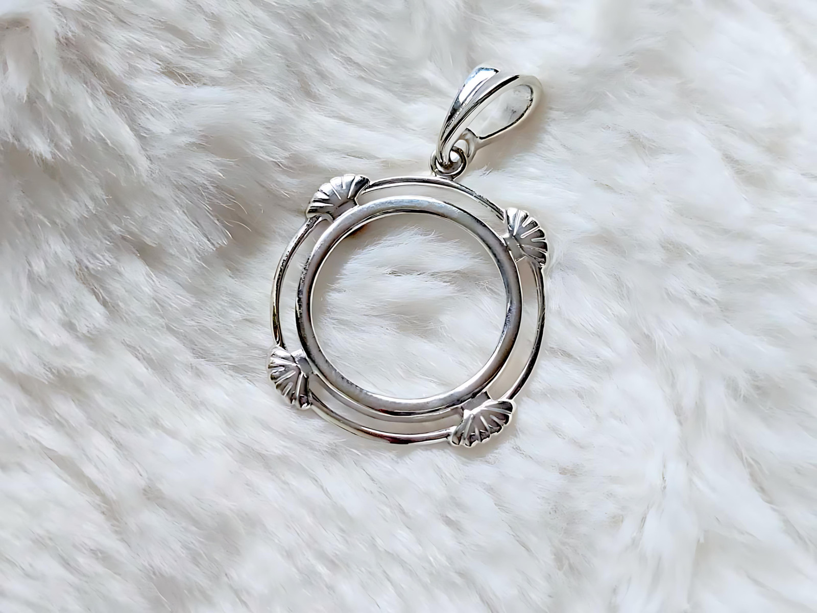 925 Sterling Silver Prong Back Clamshell Edge Bezel for 19mm Penny 1 Cent Coins