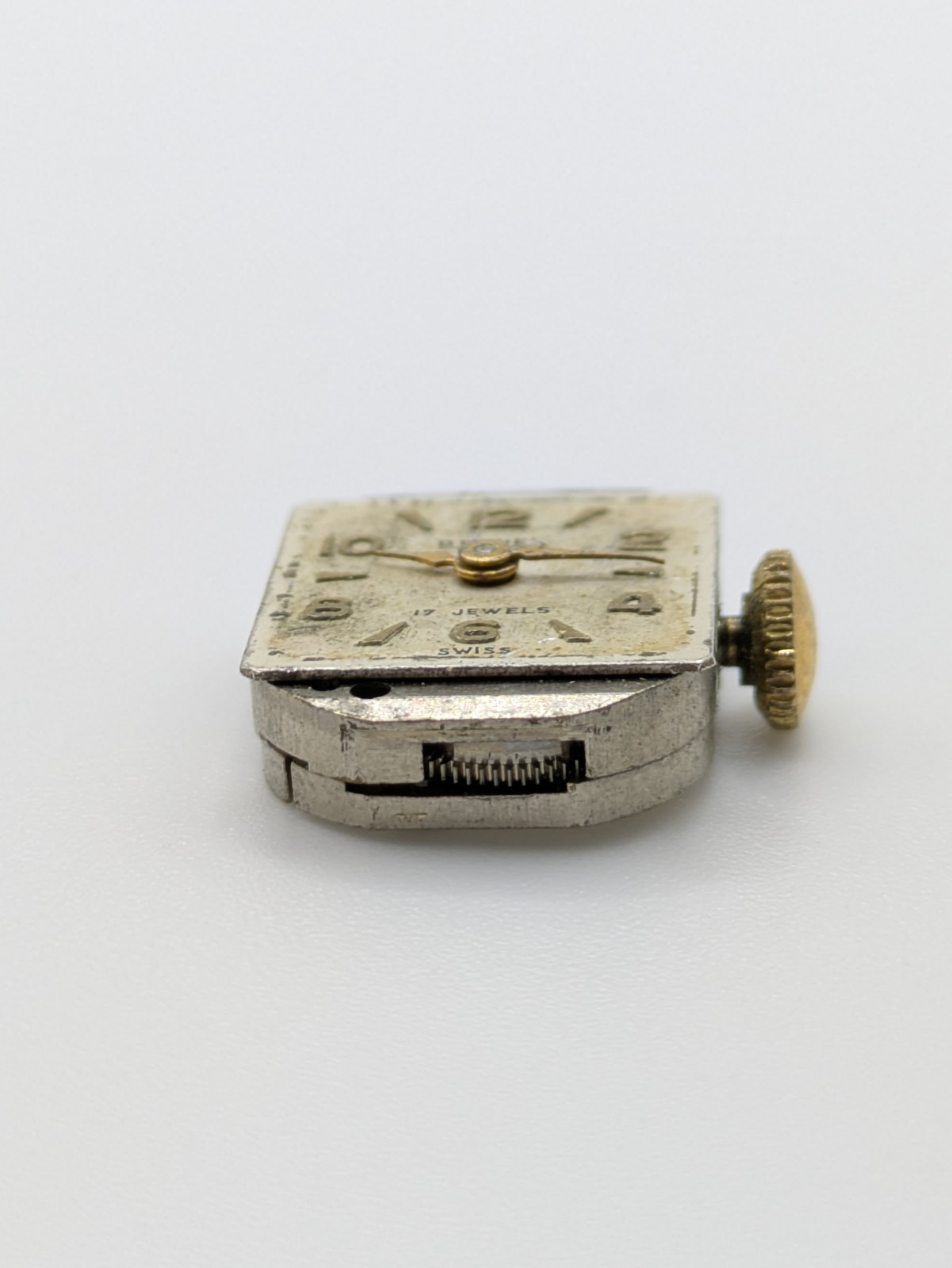 AS 976 Bernex Manual Wind Watch Movement Swiss Made 17 Jewels Untested 14.8mm
