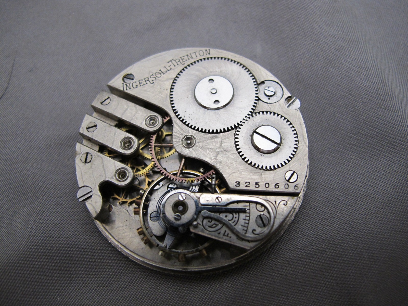 Nice INGERSOLL TRENTON Grade 130 Model 3 16S 7J Pocket Watch Movement-1909