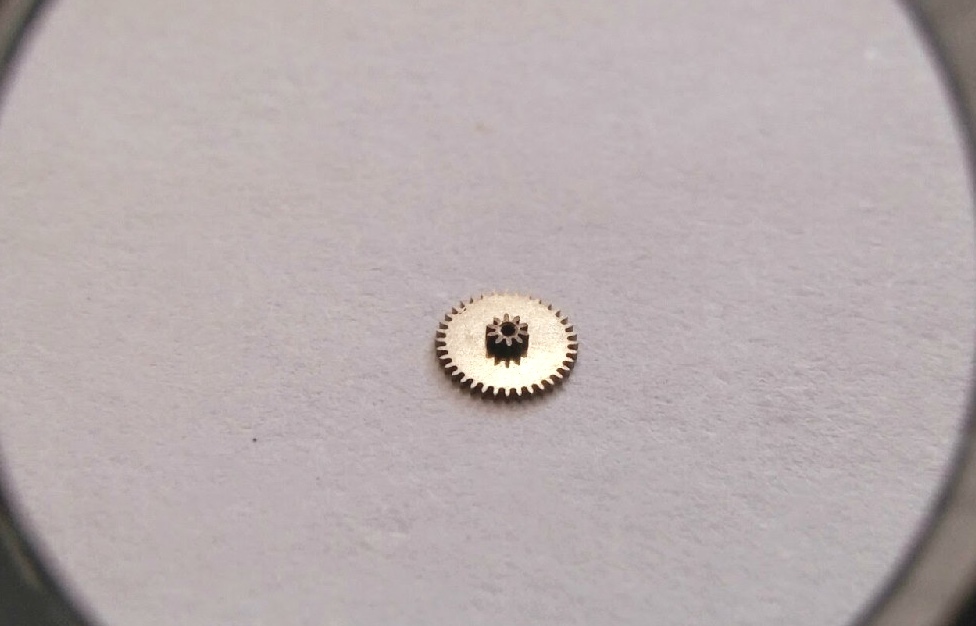 GENUINE NEW LeCoultre 910, 911 watch part 260 MINUTE WHEEL -for watch repair