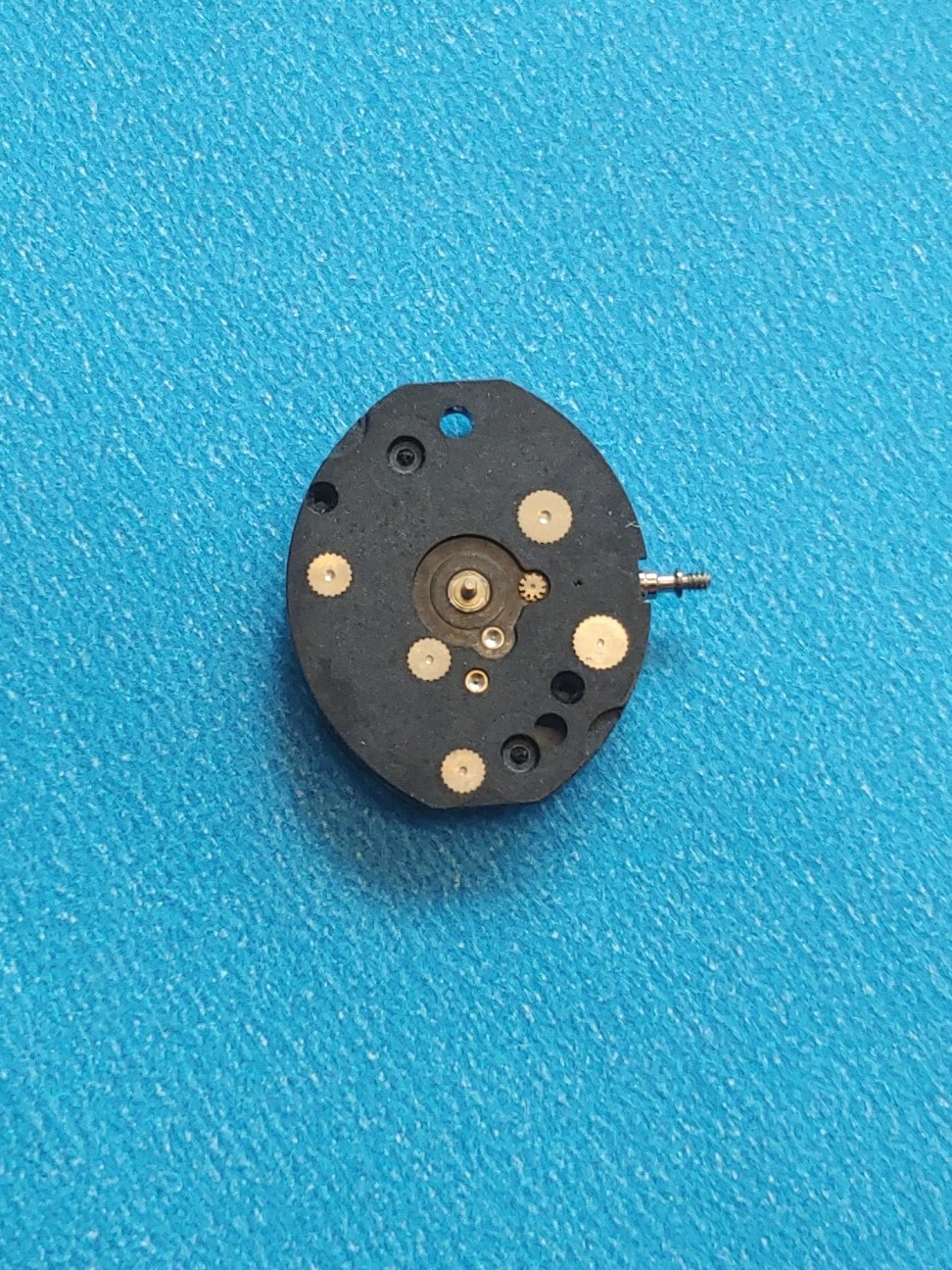 Pulsar Time Inc Y580A 2 Hand Quartz Movement. NOS Sets, Runs, Keeps Time 24 Hrs.