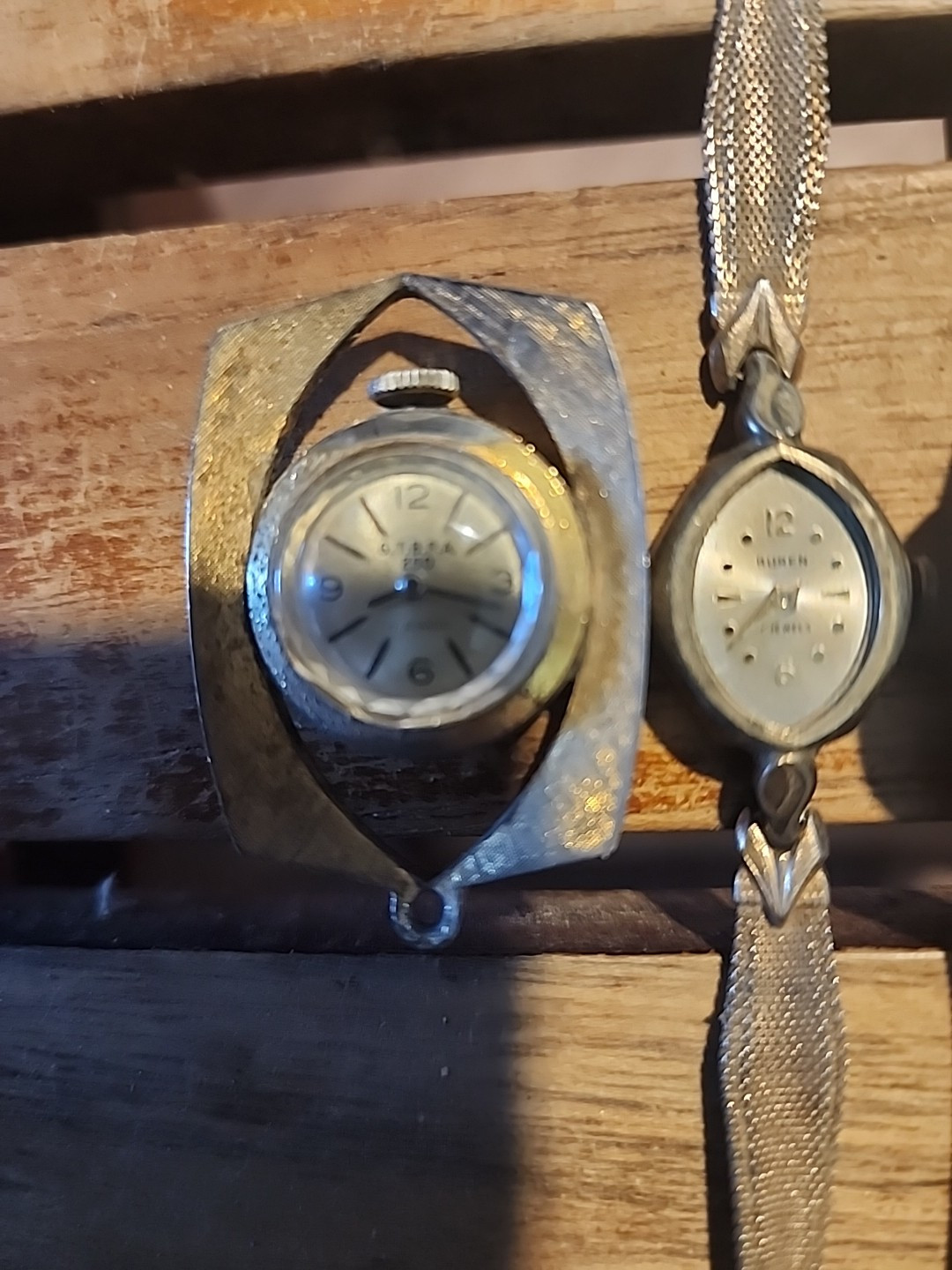 Vintage Wind Up Watches For Parts.
