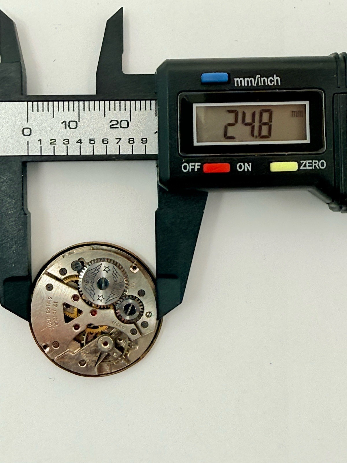 Vintage Rotary 17J Swiss Watch Movement Cal 4/680 Dial Hands Parts Repair