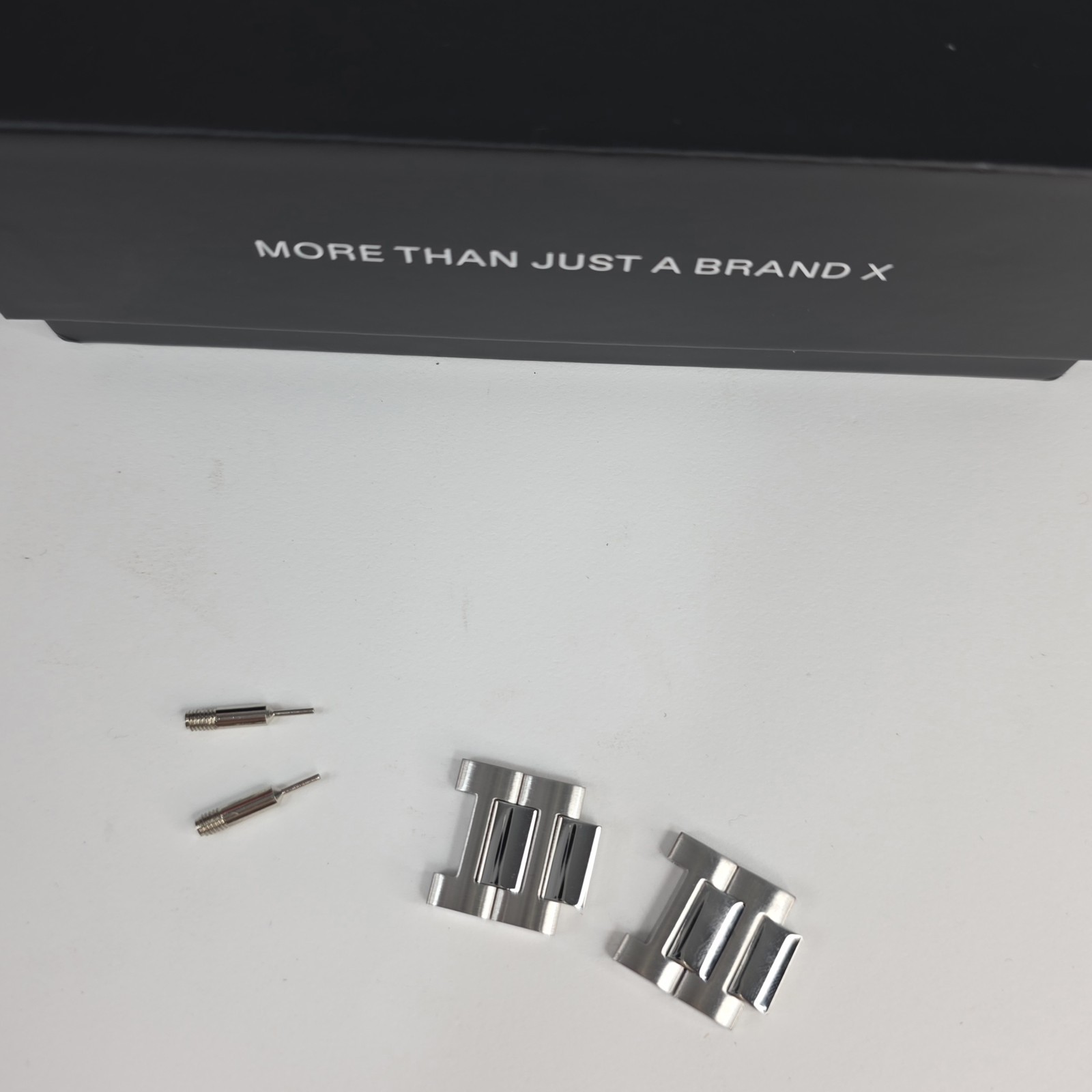 Cainte Laurent White 36mm Watch Links 2 Pins + Empty Box Stainless Steel OEM
