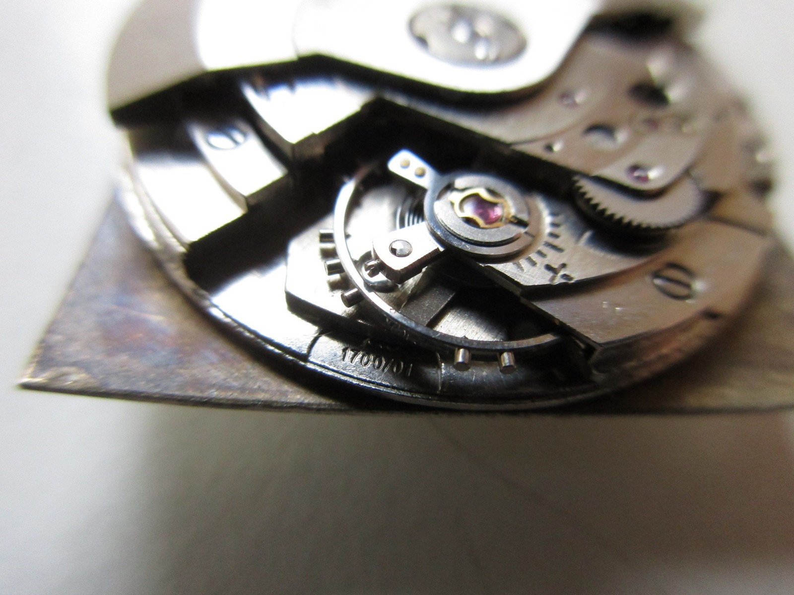 AS A. Schild cal. 1700/01 Swiss automatic watch movement – date at 4-5 – running