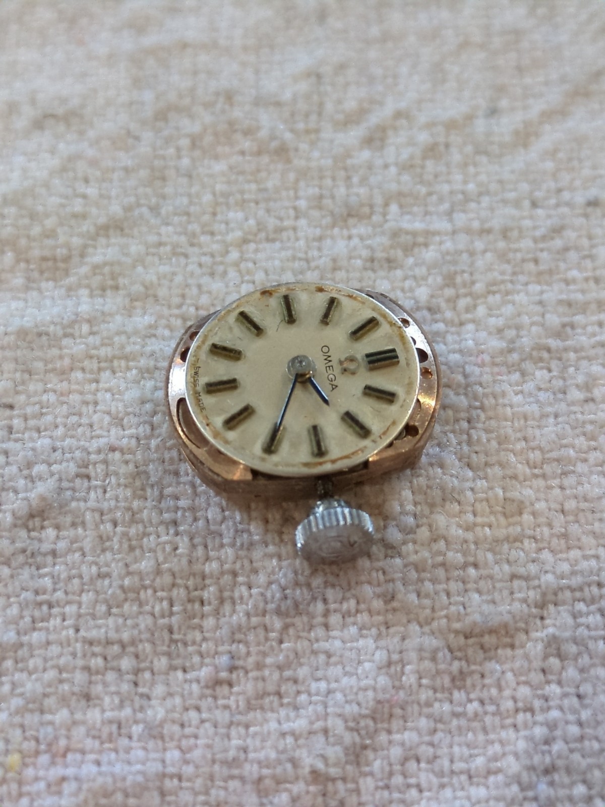 OMEGA Manual Wind Movement W/ Dial, Hands, And Crown. Caliber 484 RUNNING