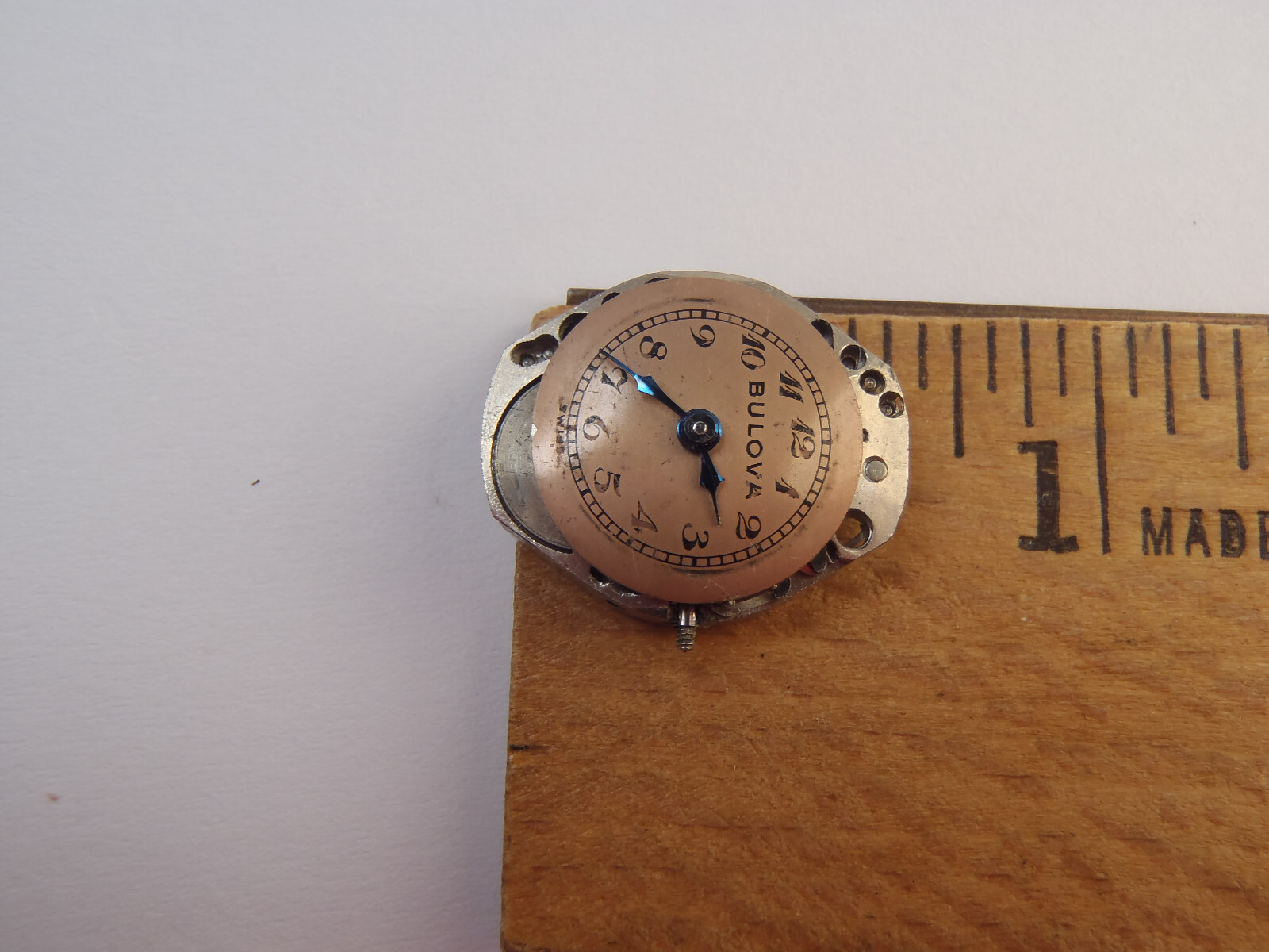 BULOVA 6AM BXW Swiss 17 JEWEL Watch Movement REPAIR OR PARTS