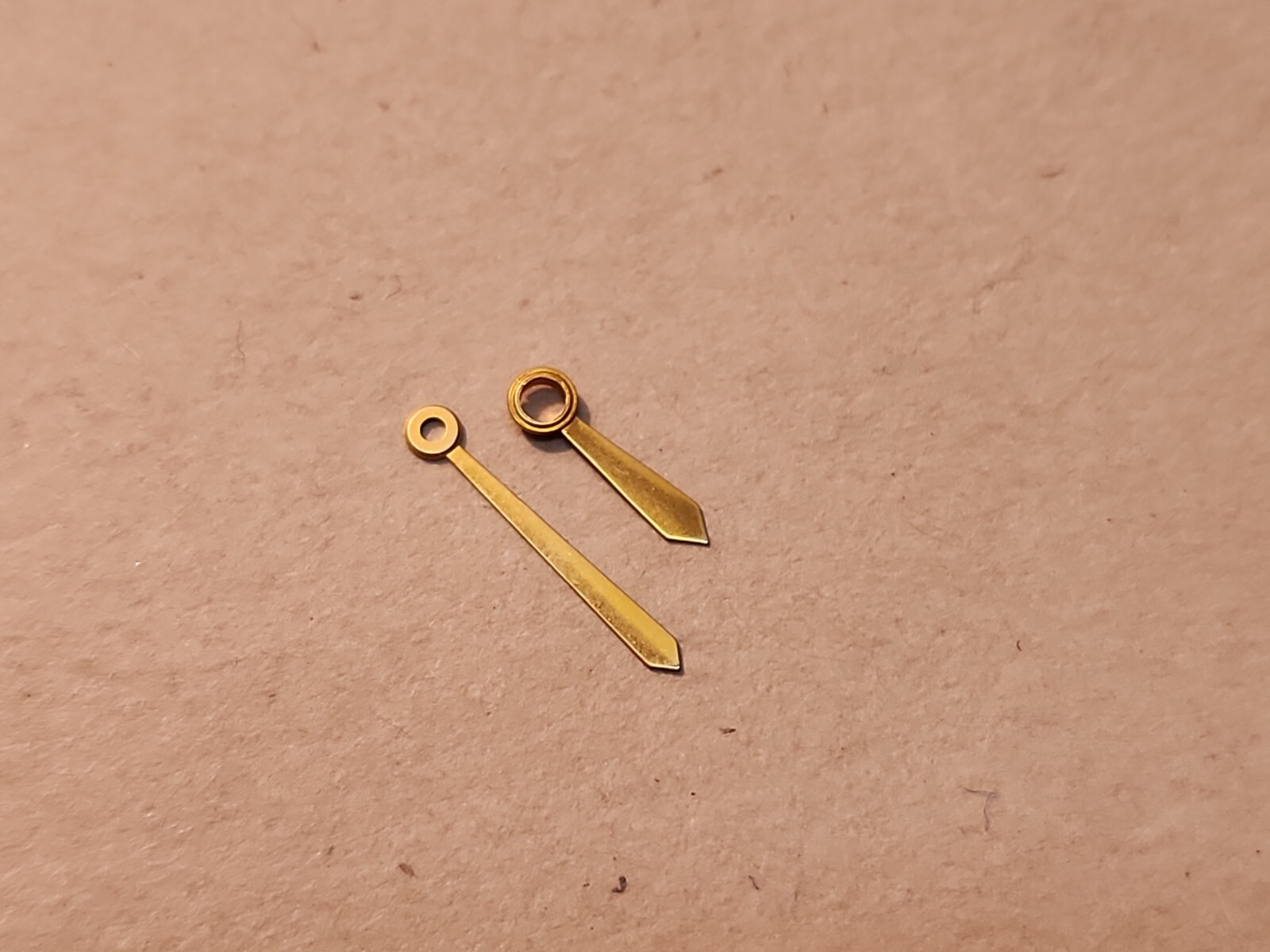 Set Of NOS Elgin 3/0 Fancy Gilt Hr/Min Hands Hole Sizes 140/80