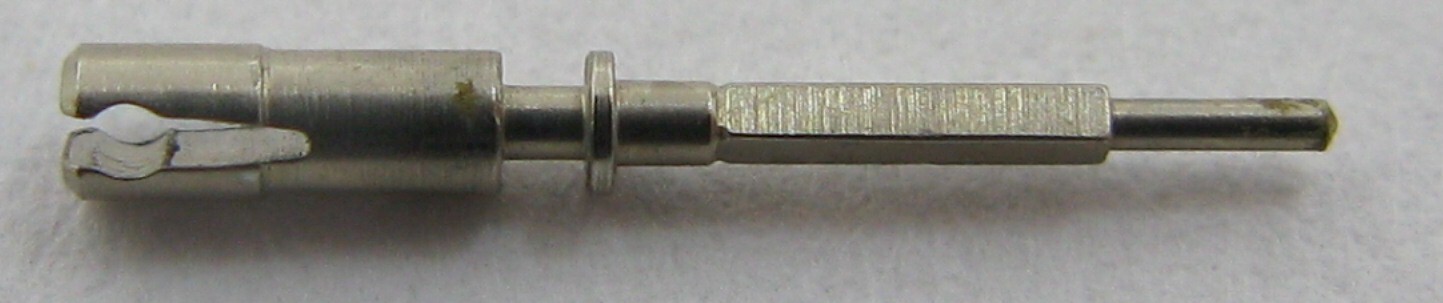 Wittnauer 10M … watch part: female split winding stem #404