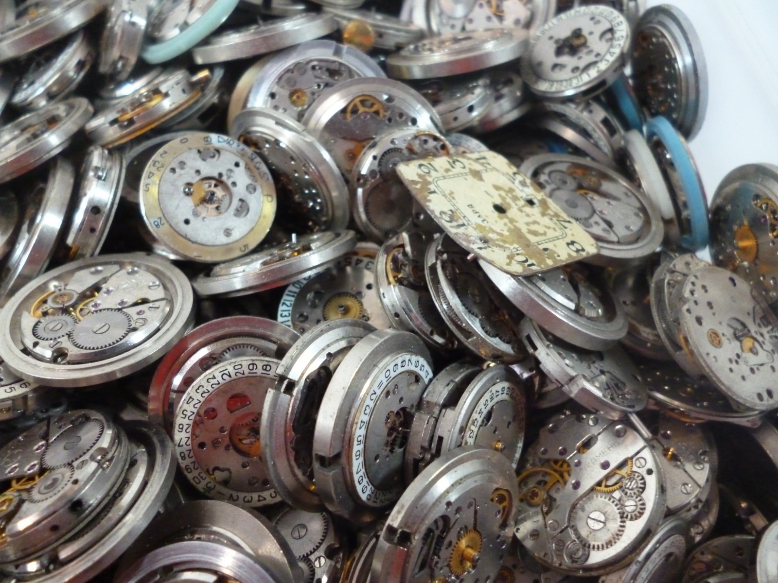 Job Lot 15 x randomly selected Broken Watch Movement Steampunk Craft Making