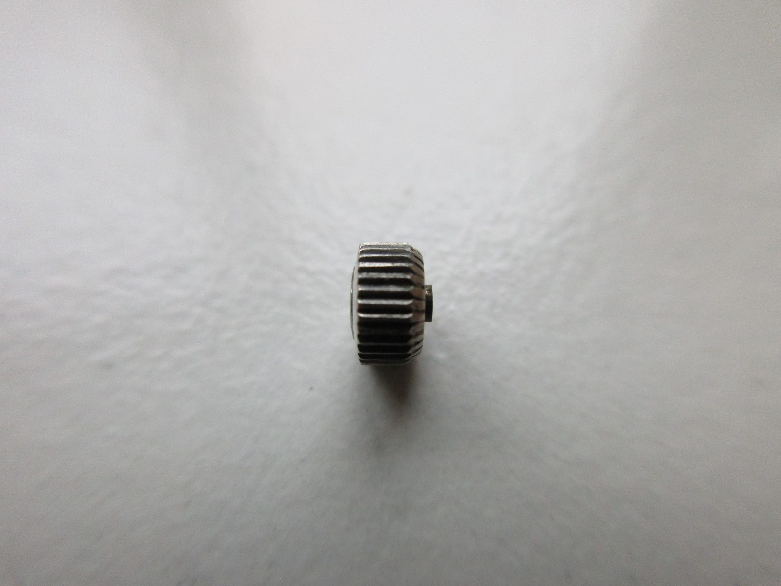Enicar Swiss S/S watch crown ø 4.2 mm H 2.5 / 2.8 mm, stem thread 0.9 mm NOS
