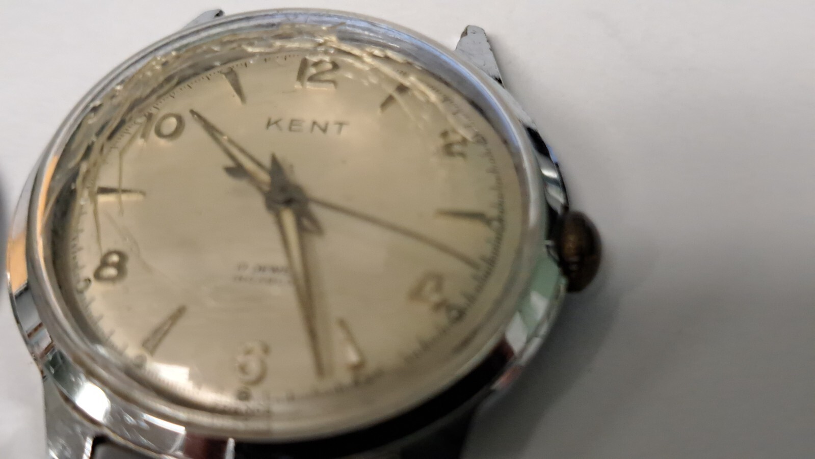 Vintage Kent watch movement winding with dial, runs, 17 rubis/jewels France