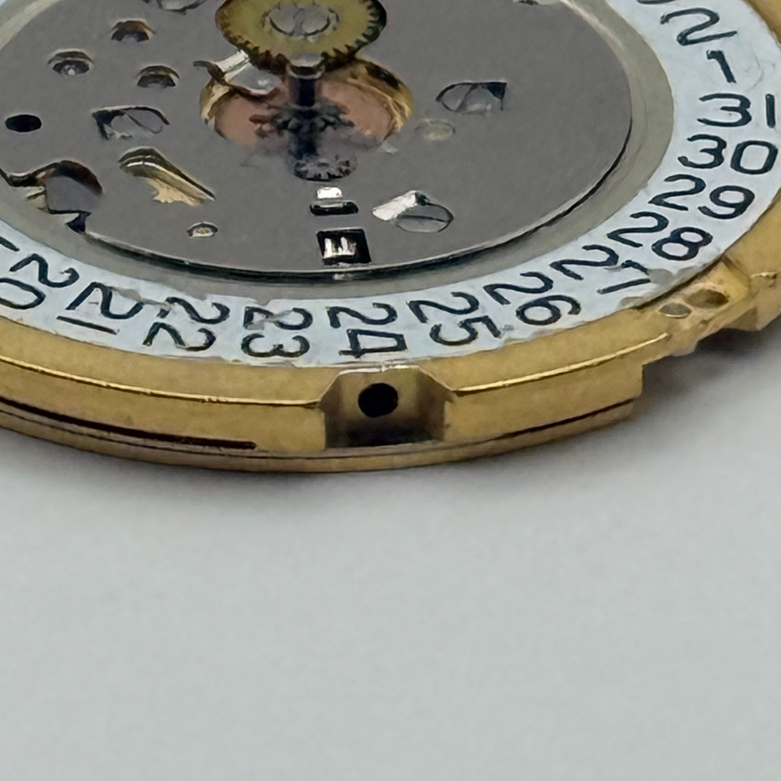 Ronda 1006 Watch Movement Quartz Swiss Date 8 Jewels Vintage Parts Repair 23.9mm