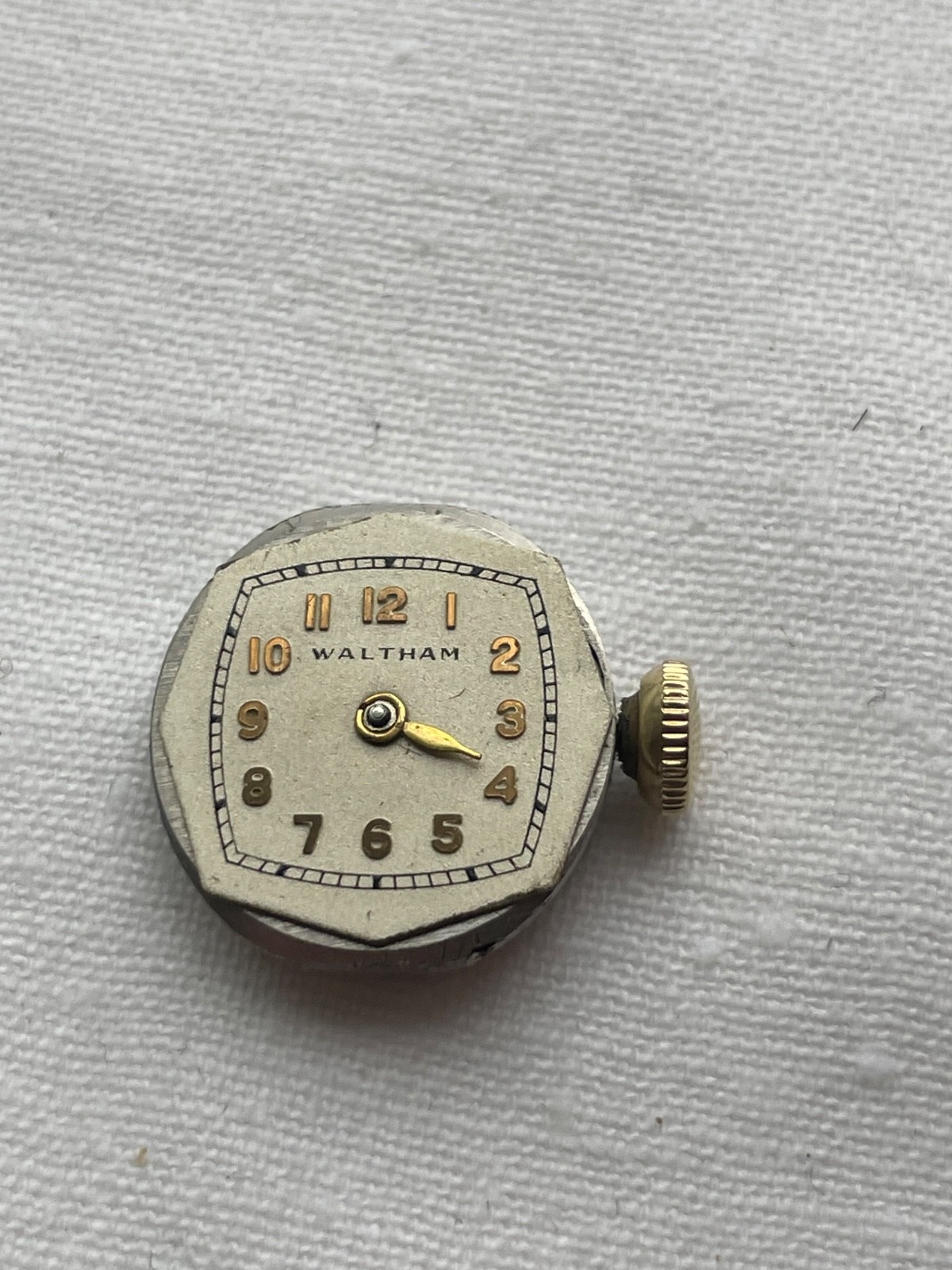 Waltham grade 675 – movement for womens watch RUNS lot0304