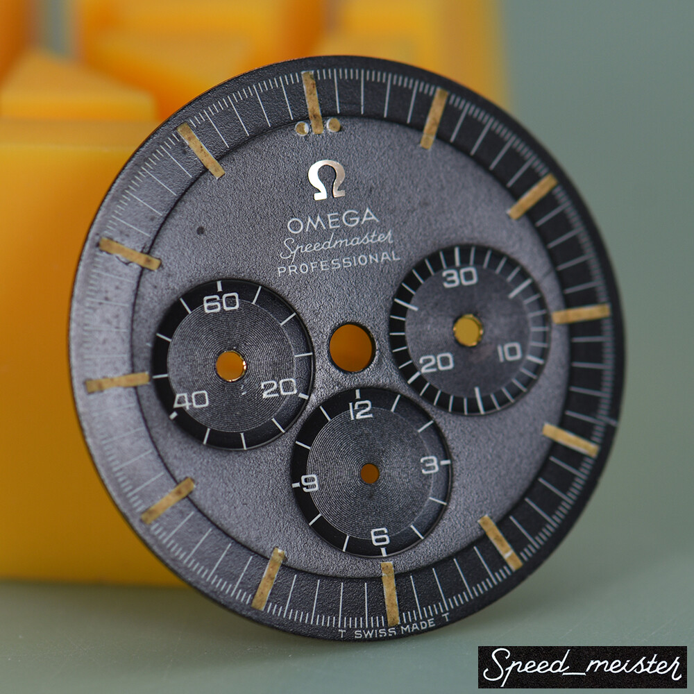 Vintage Omega Speedmaster Professional 145.012-67 ULTRAMAN Moon Watch Gloss Dial