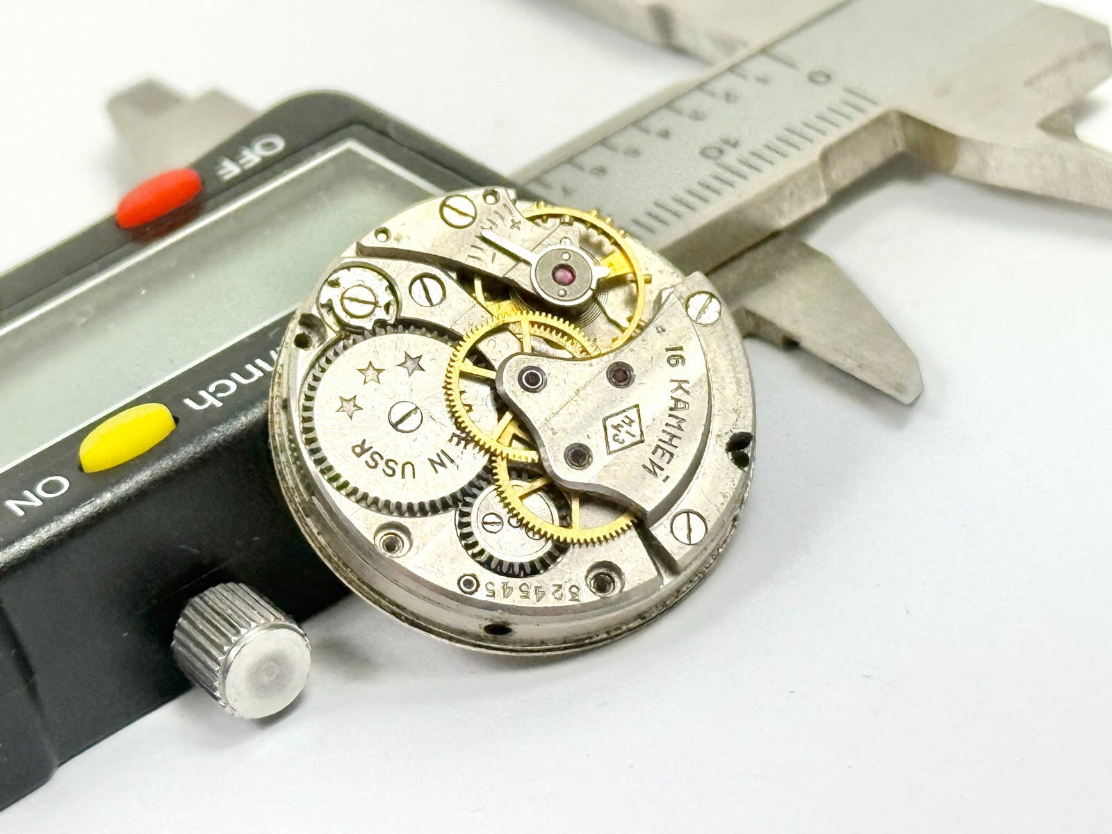 Chalet USSR 16-Jewel Mechanical Watch Movement Dial Hands Vintage Repair