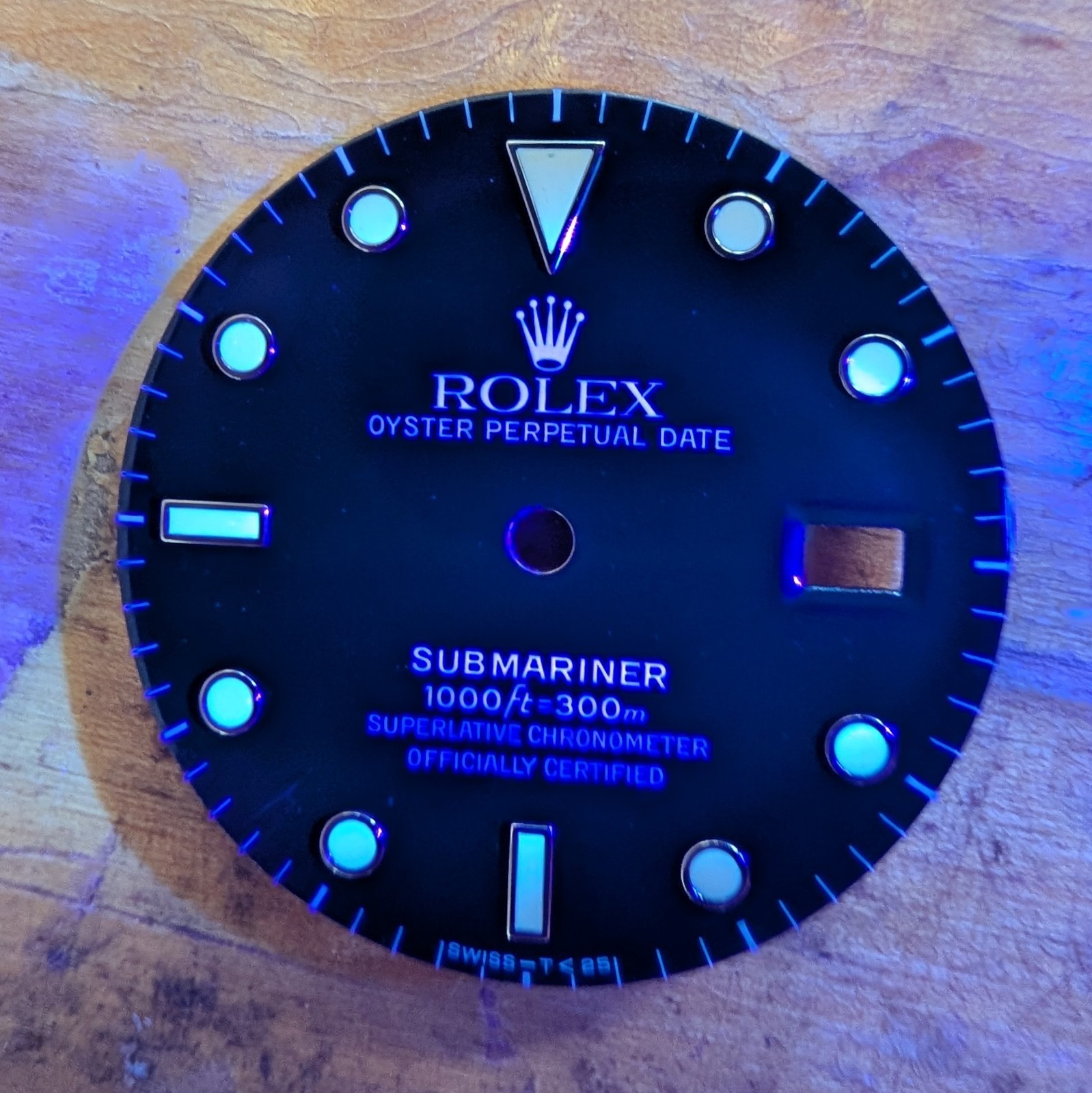Rolex Submariner Black Glossy Tritium Dial ref 16800 with patina